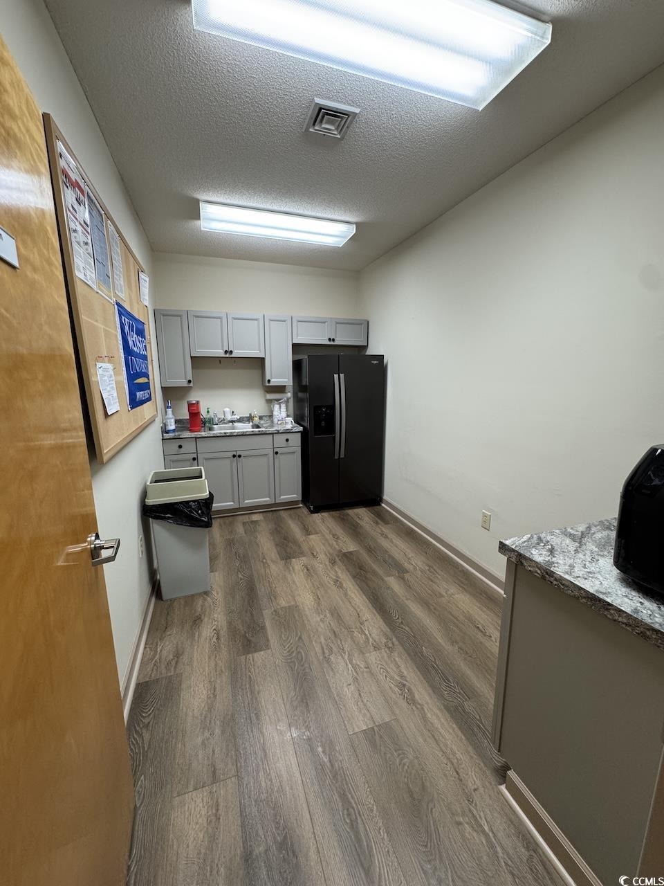 4589 Oleander Dr. Property Photo 11