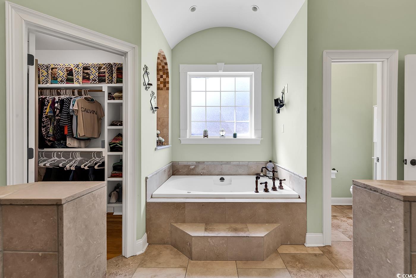 929 Barclay Dr. Property Photo 13