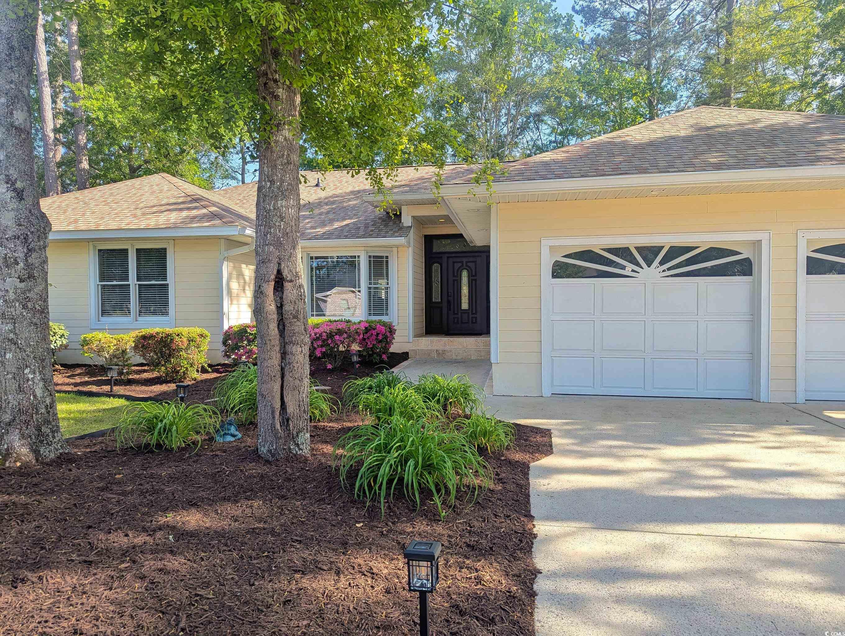 1043 Yellow Jasmine Dr. Property Photo 2