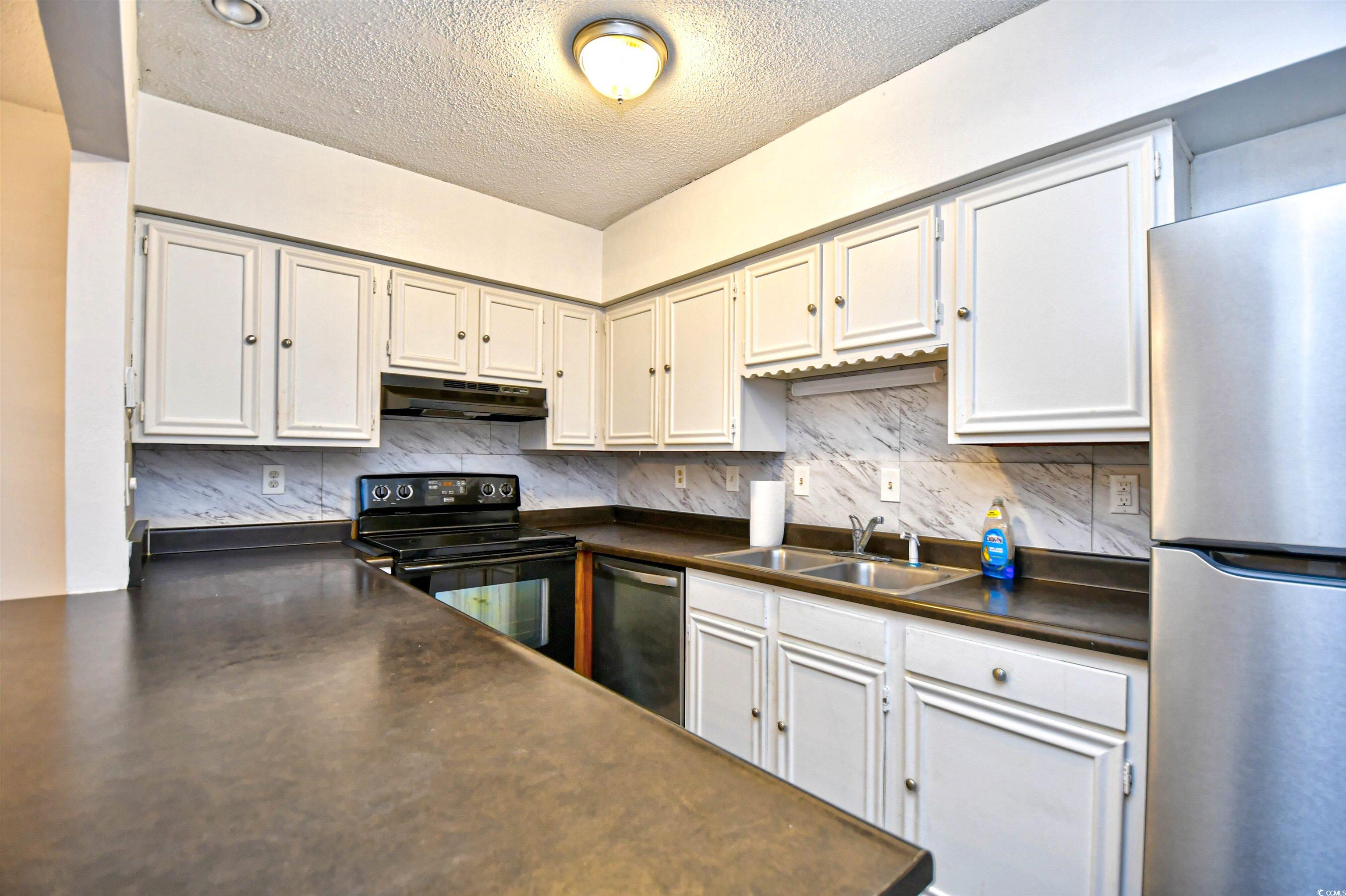 10301 N Kings Hwy. Property Photo 12