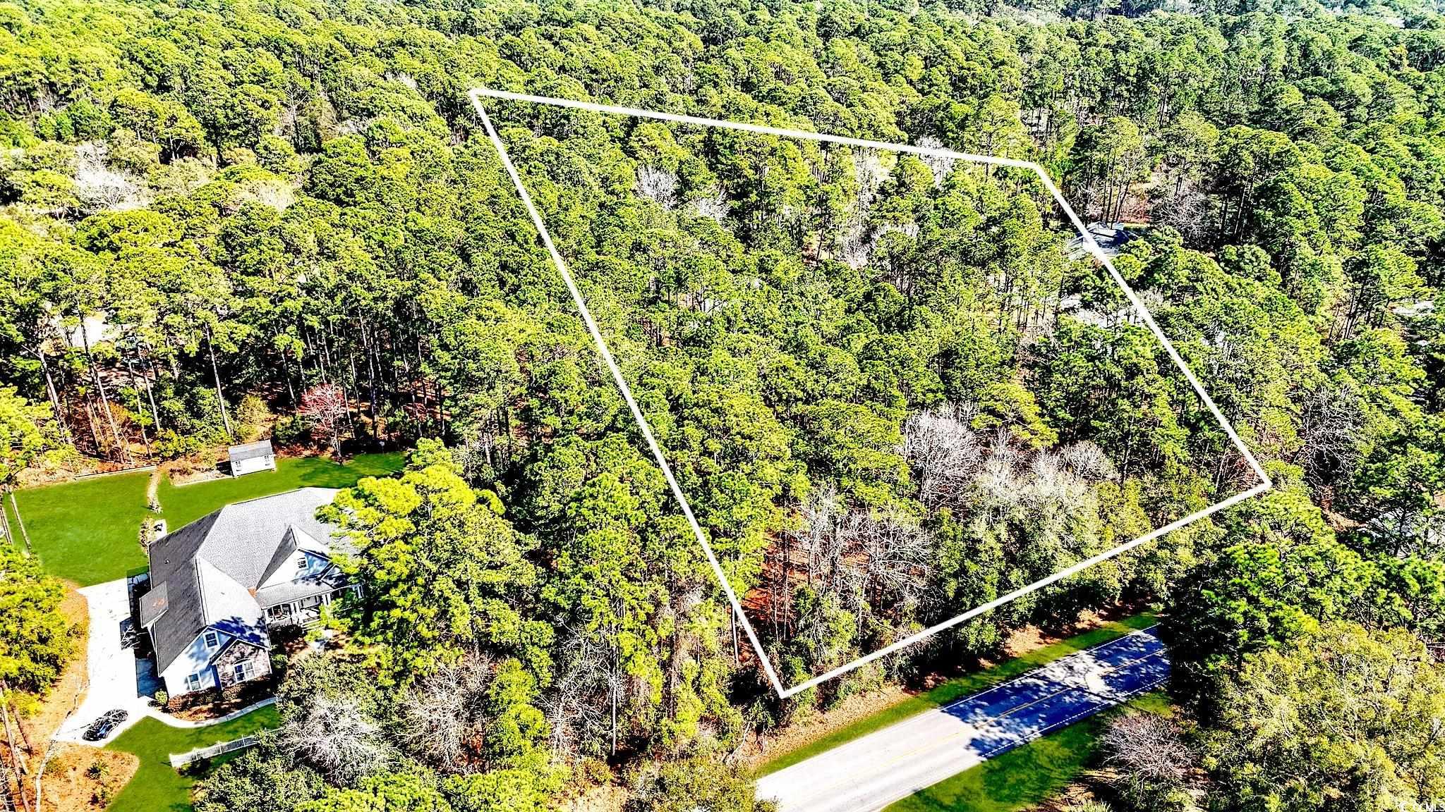138 Middle Rd. Property Photo 2