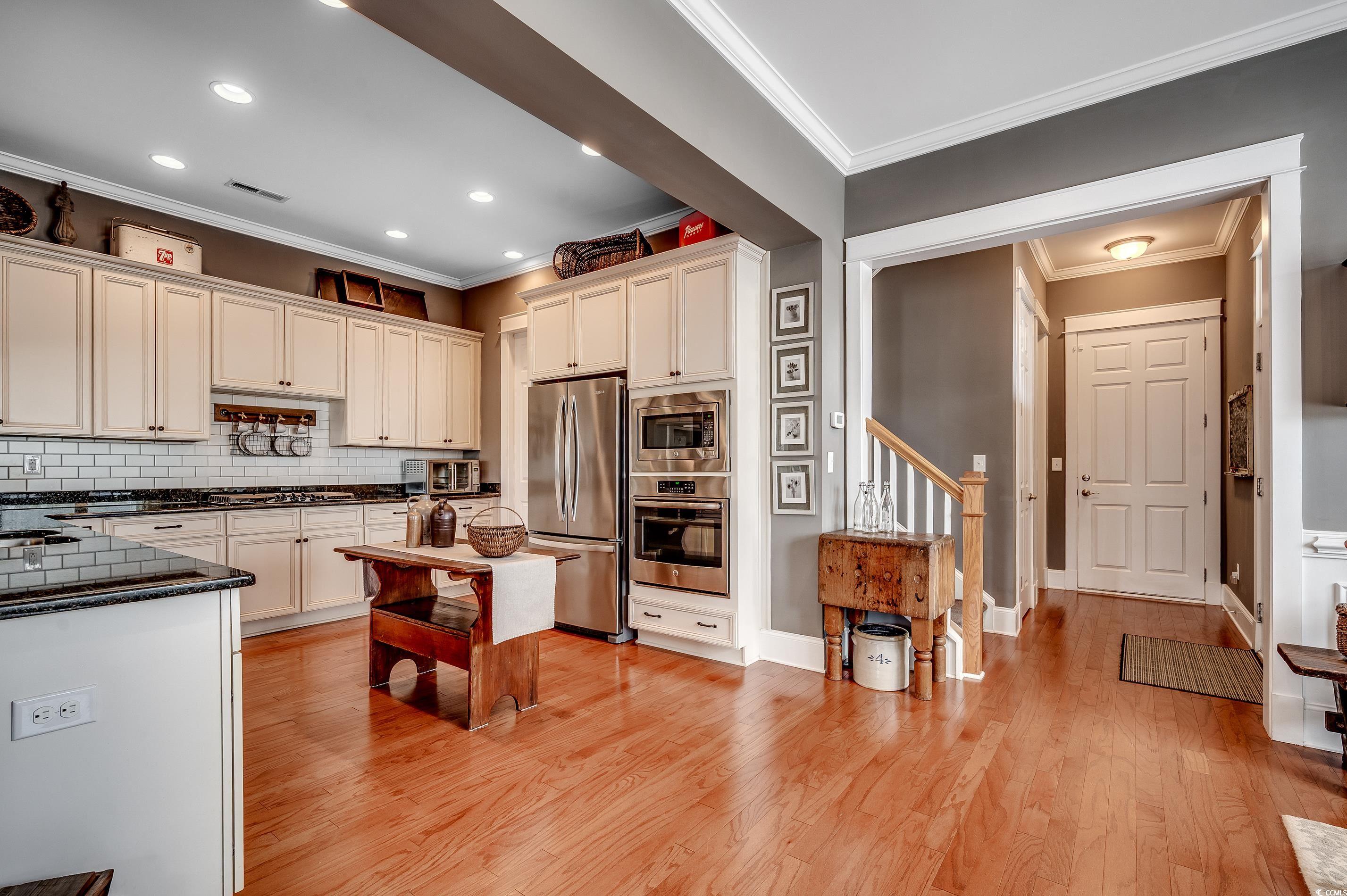 1045 Means Circle Property Photo 8