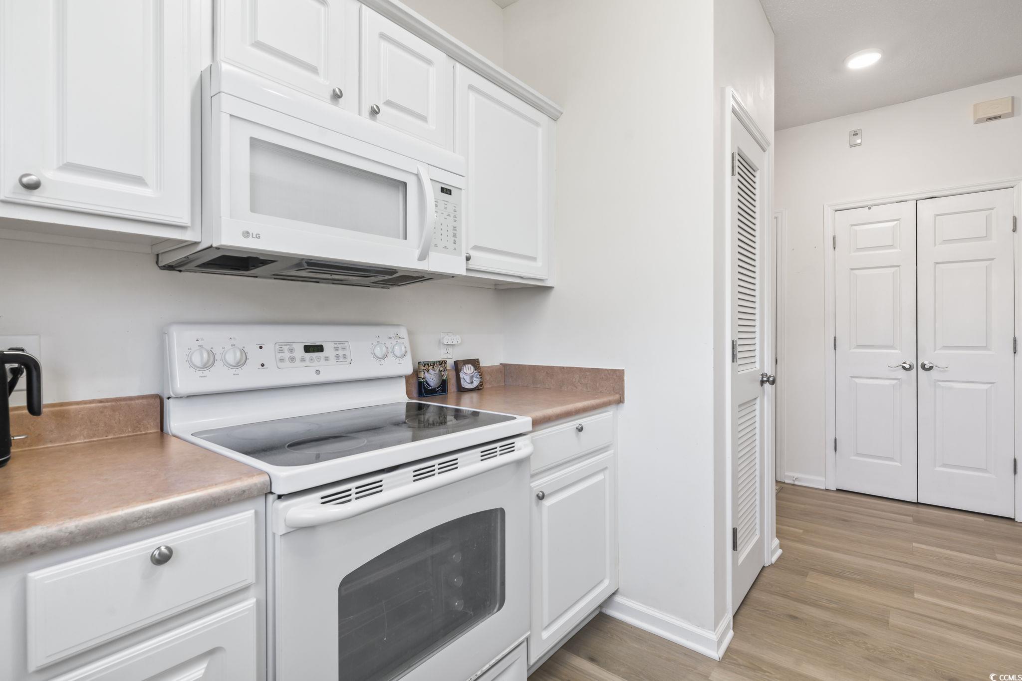 2070 Cross Gate Blvd. Property Photo 14