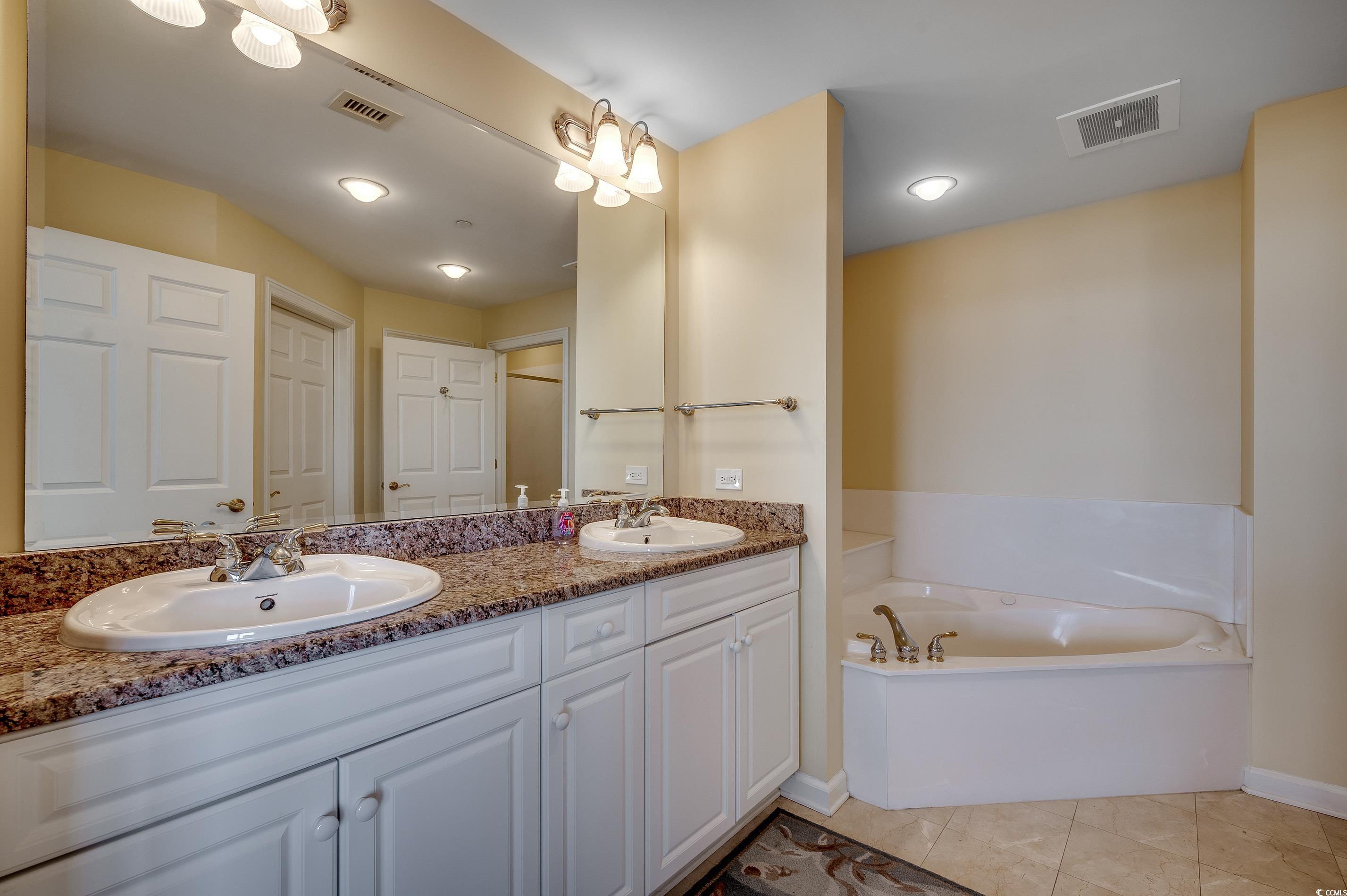8500 Margate Circle Property Photo 12