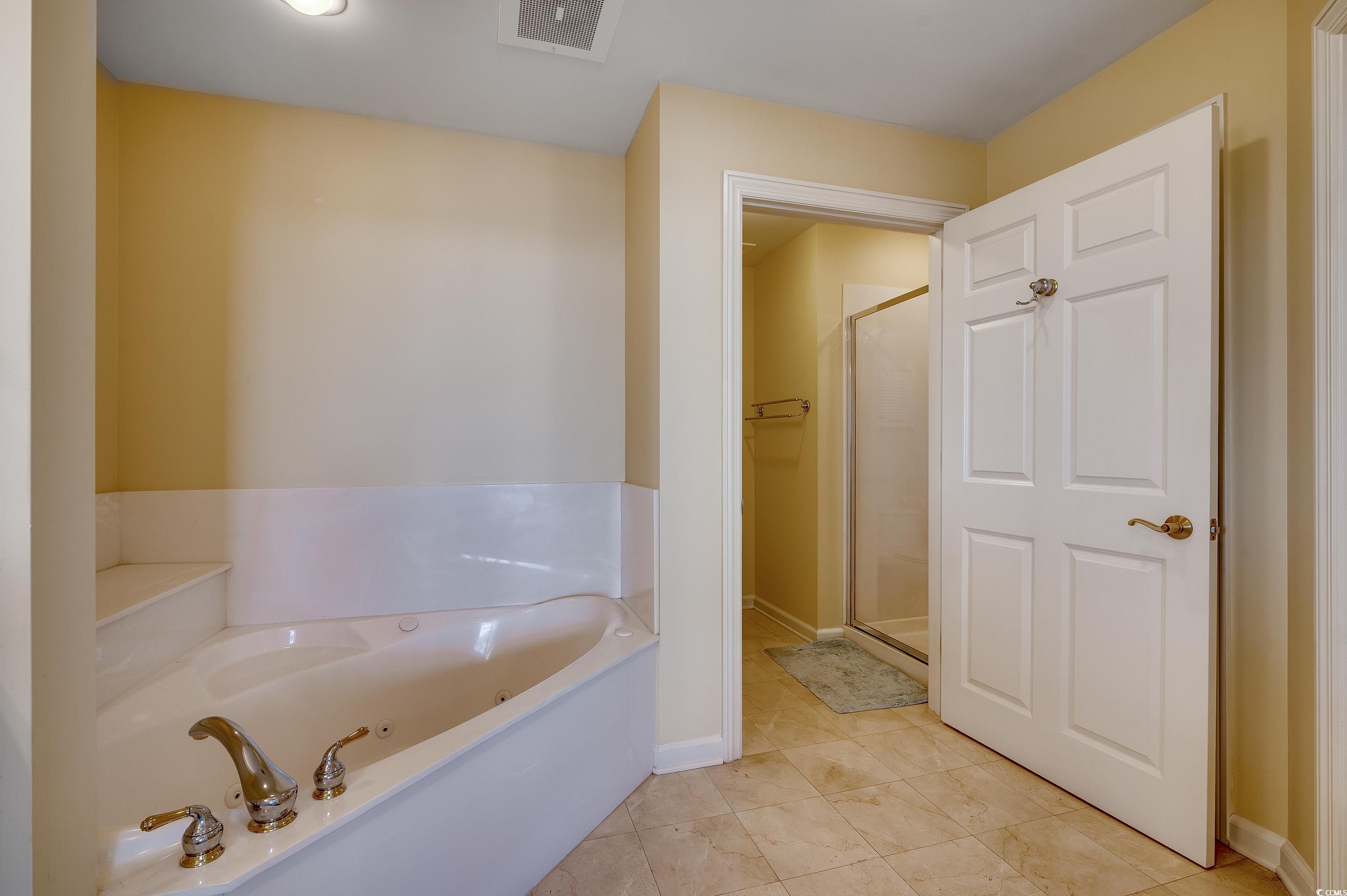 8500 Margate Circle Property Photo 14