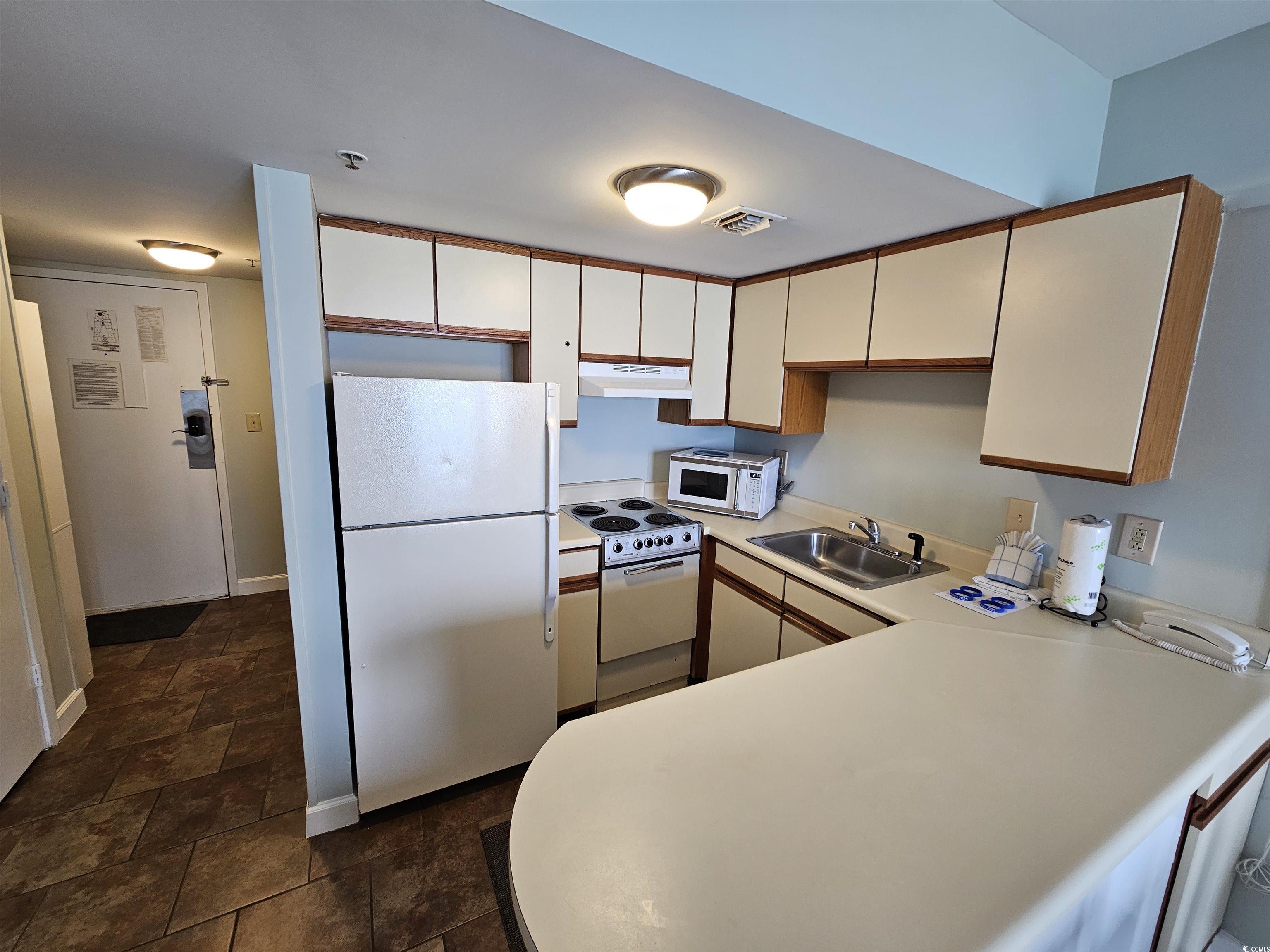 1605 South Ocean Blvd. Property Photo 9