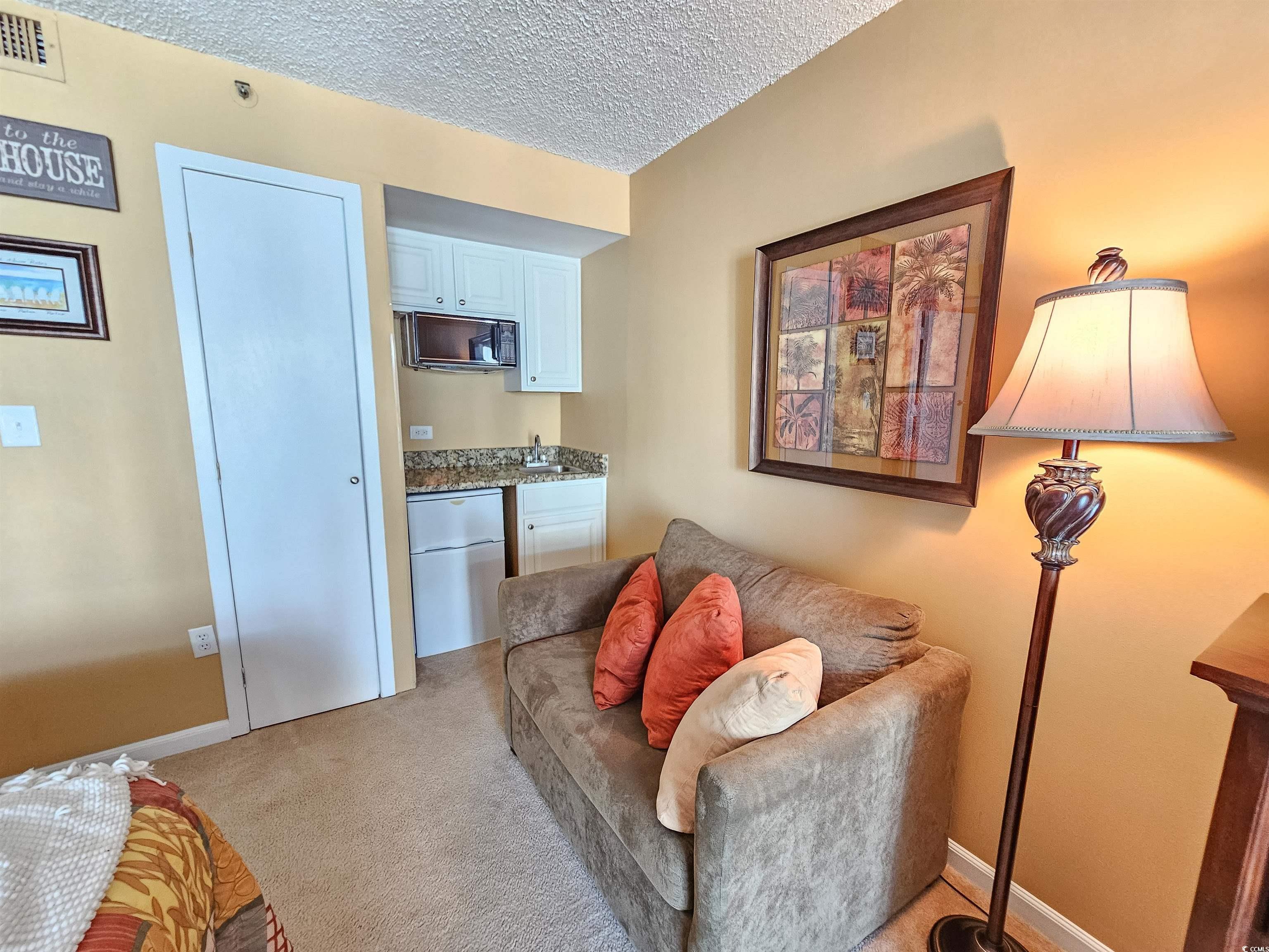 9820 Queensway Blvd. Property Photo 35