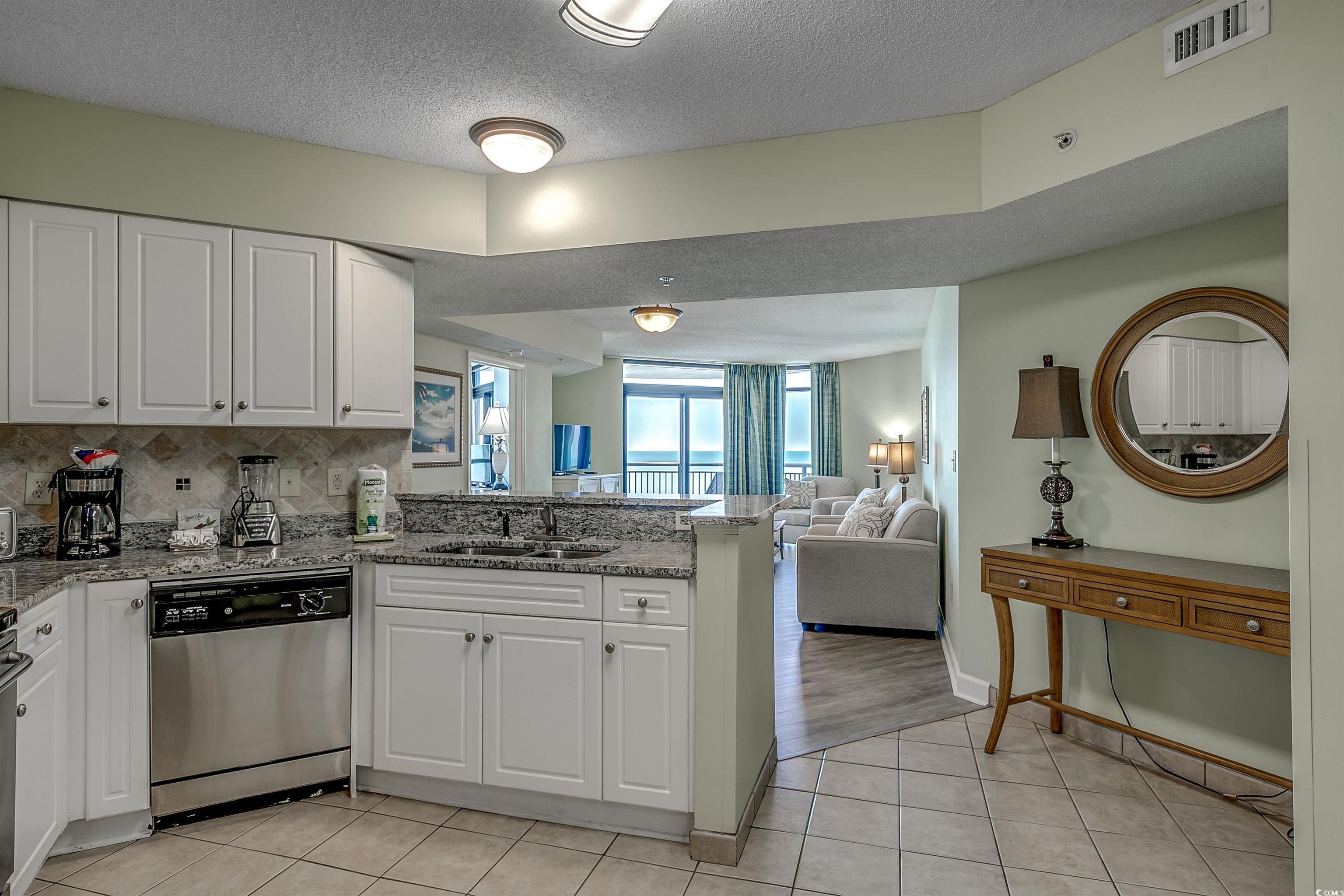 3000 Ocean Blvd. Property Photo 11