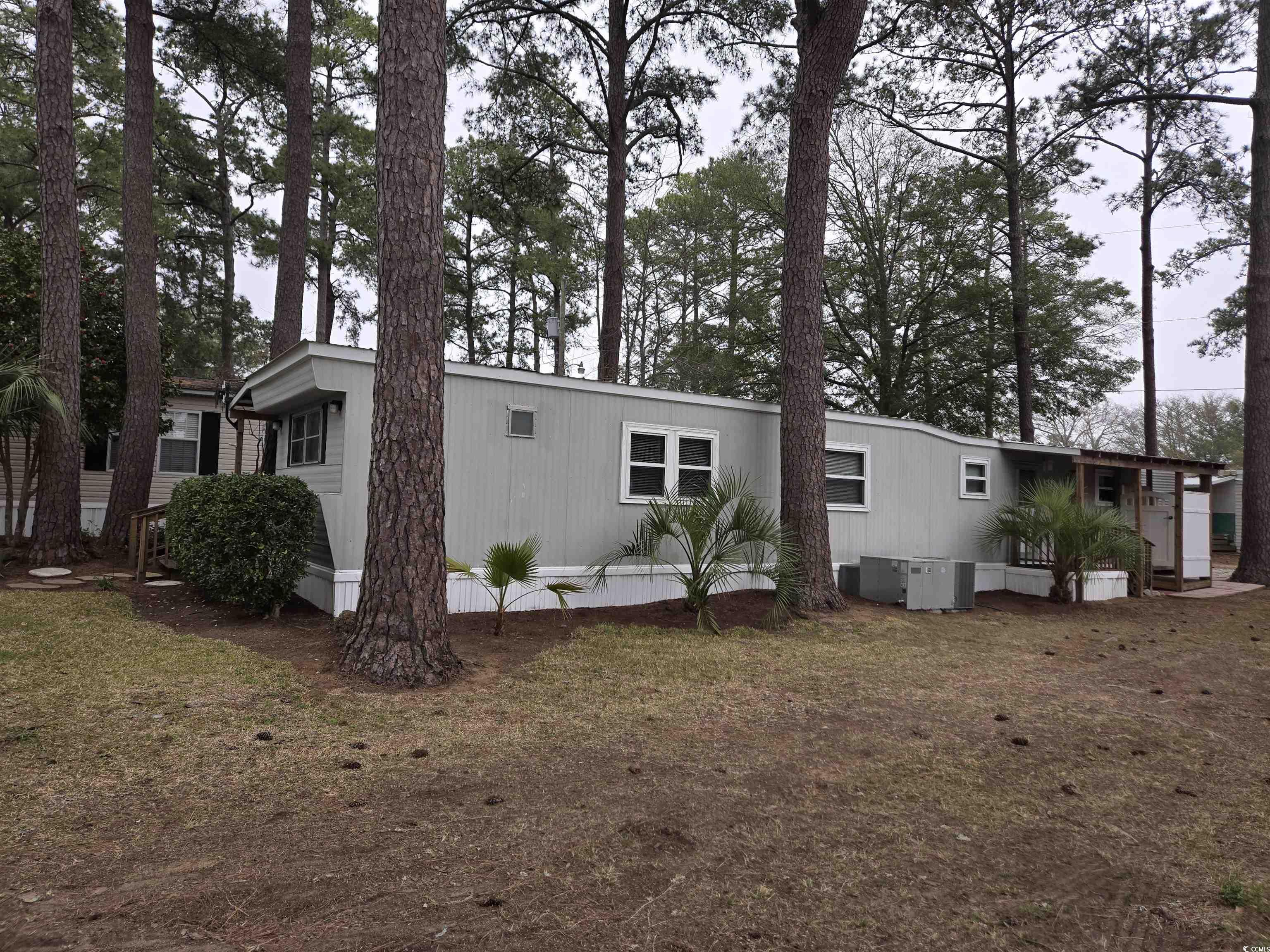 425 Delton Dr. Property Photo 3