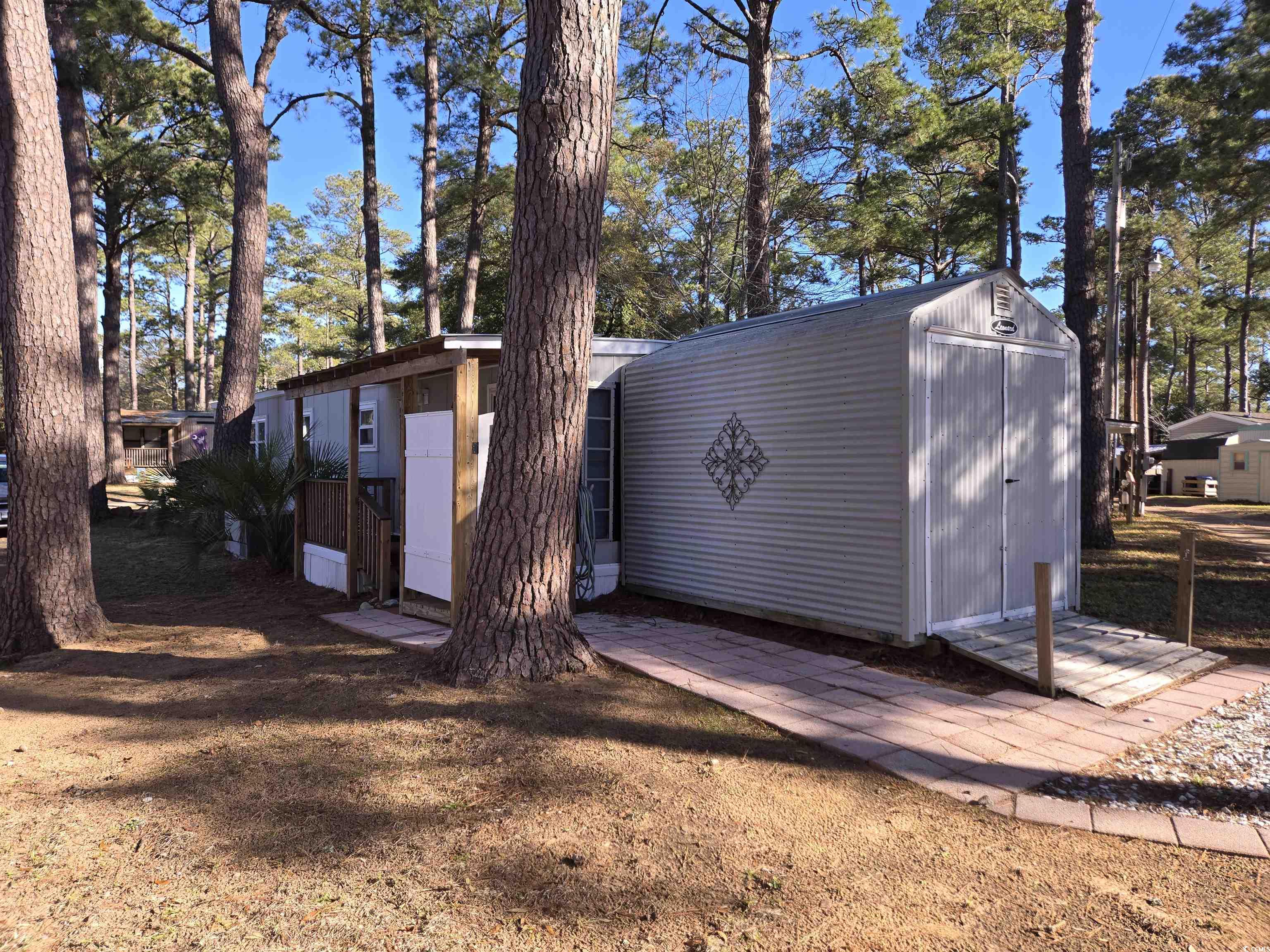 425 Delton Dr. Property Photo 5