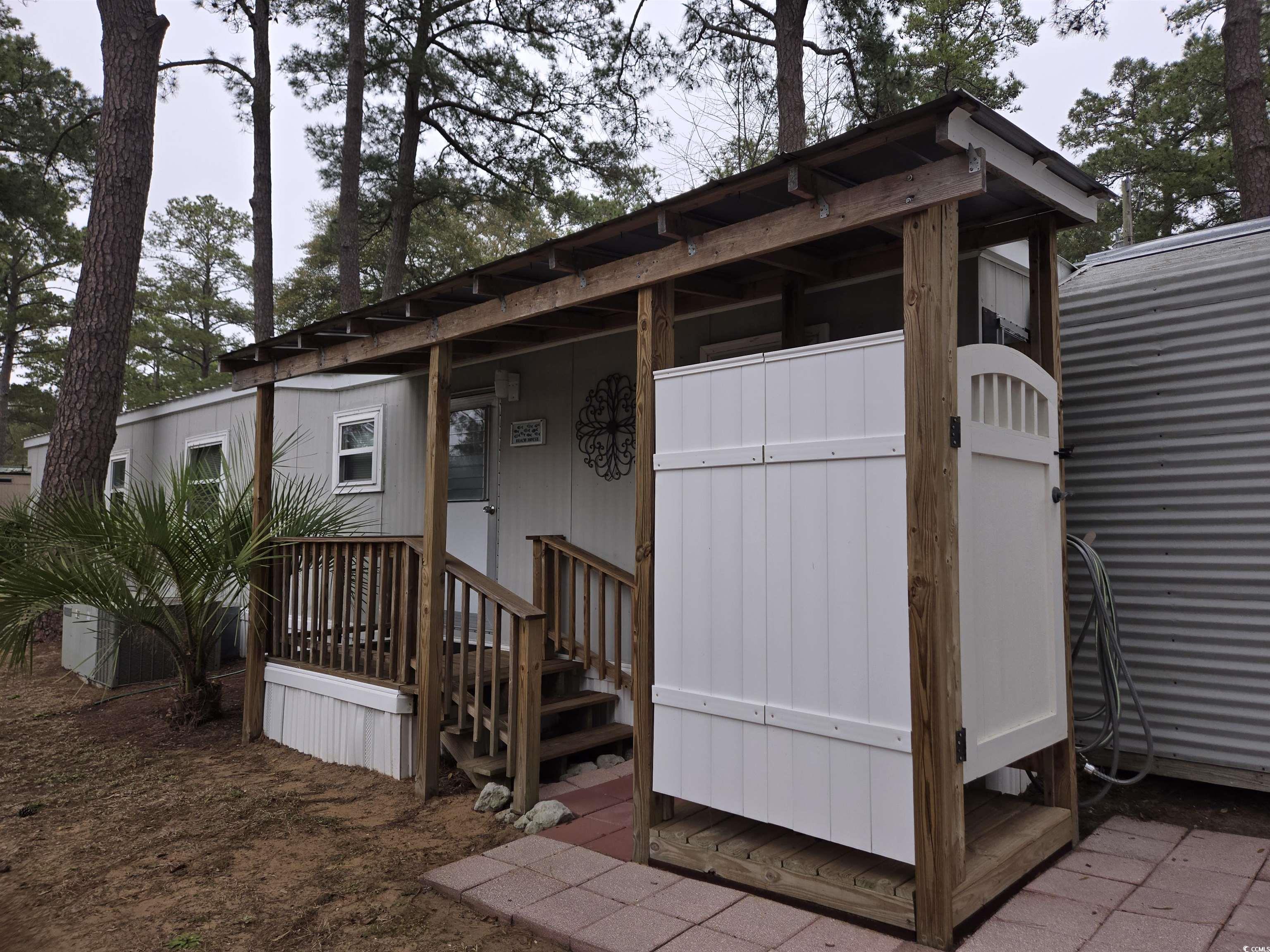 425 Delton Dr. Property Photo 7