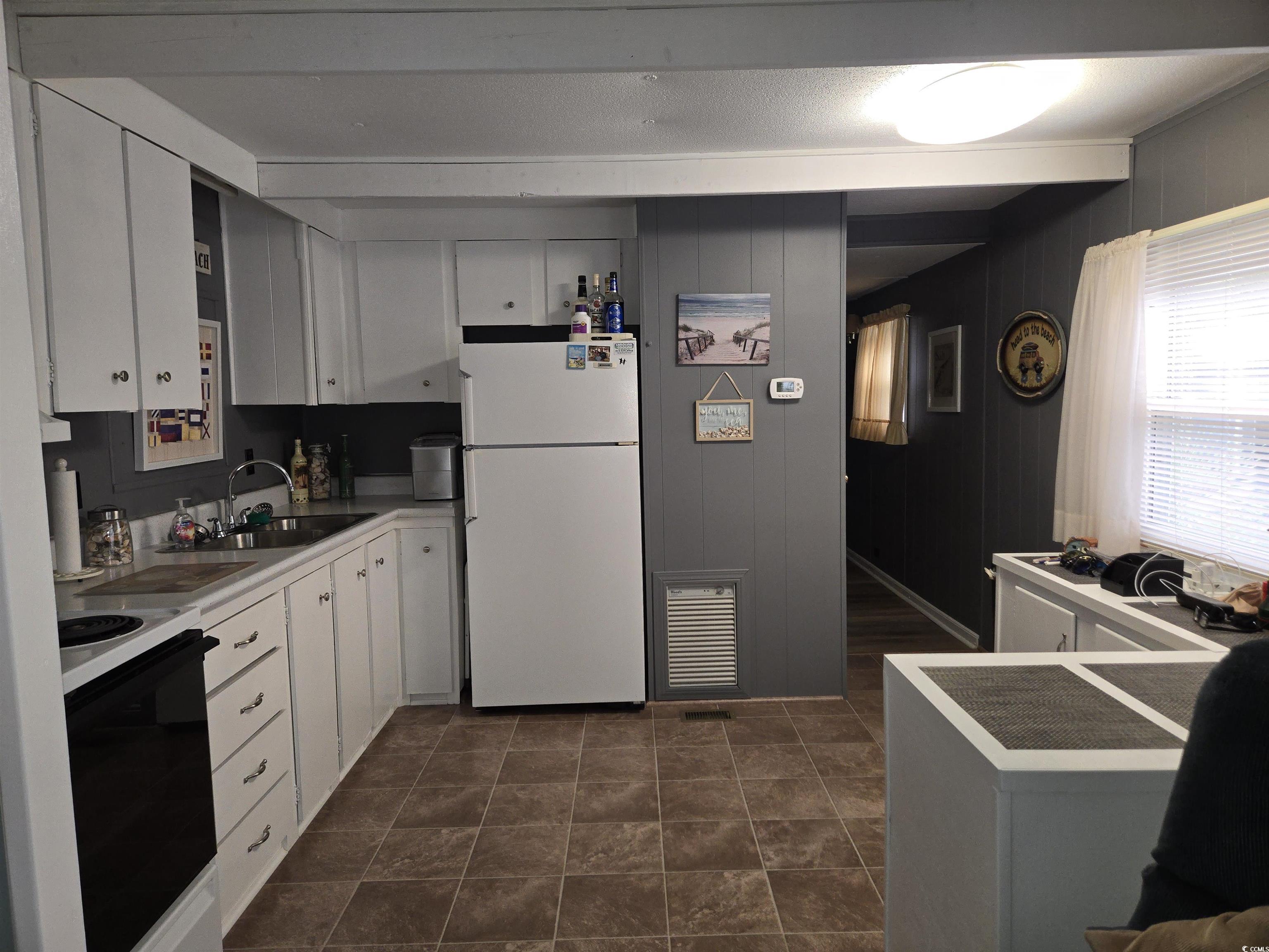 425 Delton Dr. Property Photo 13