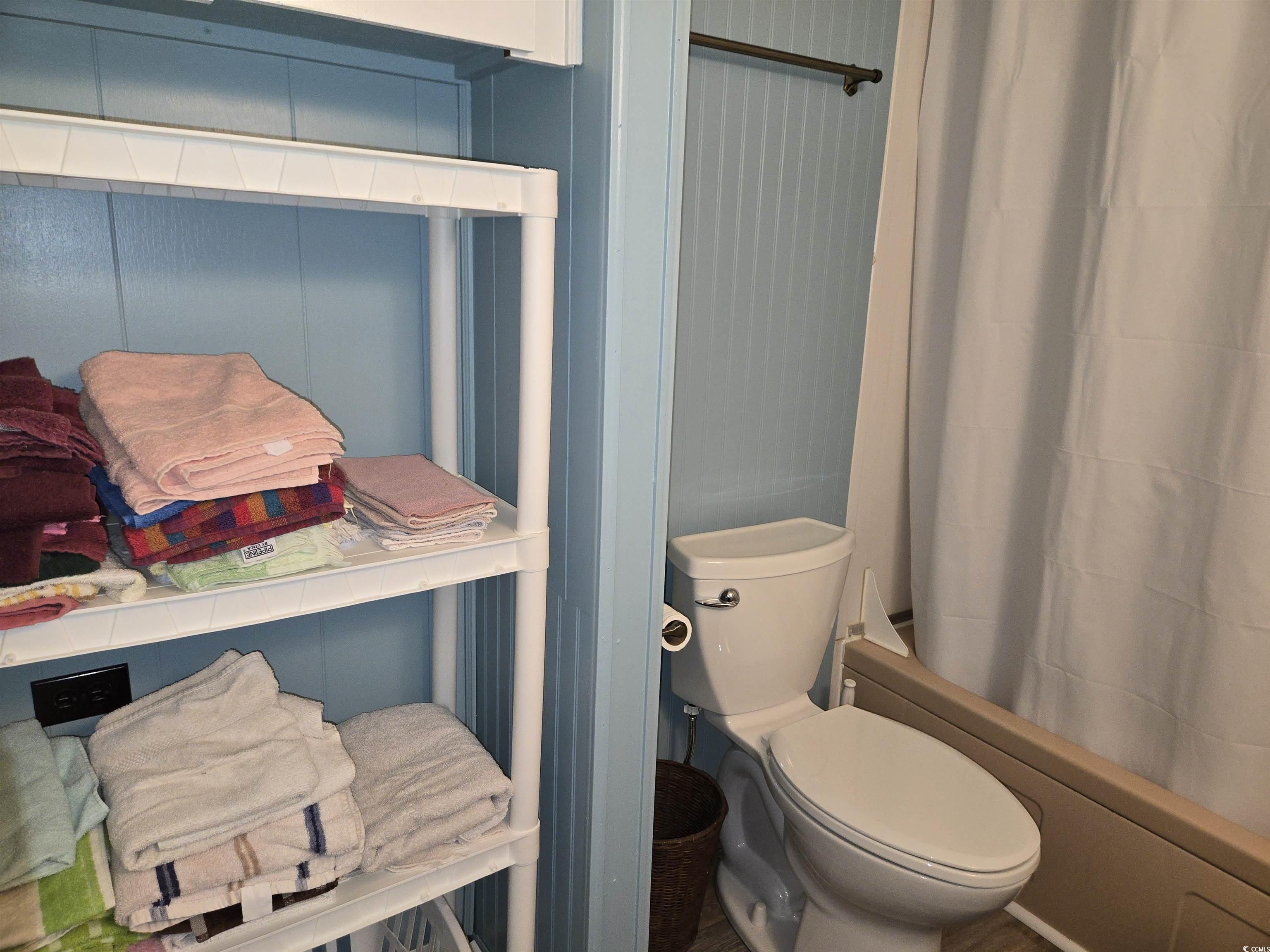 425 Delton Dr. Property Photo 24