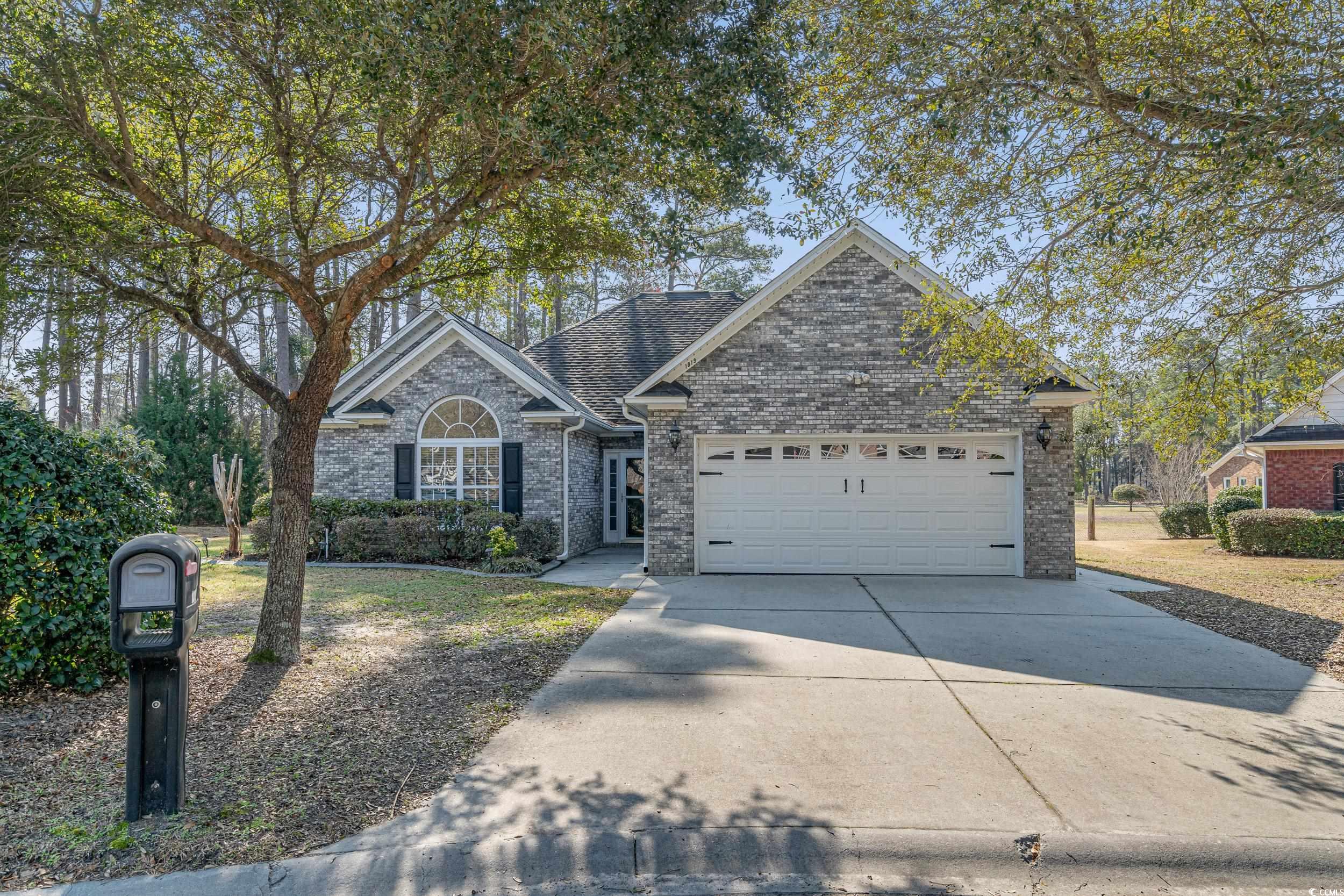 1019 Hillsdale Dr. Property Photo 1