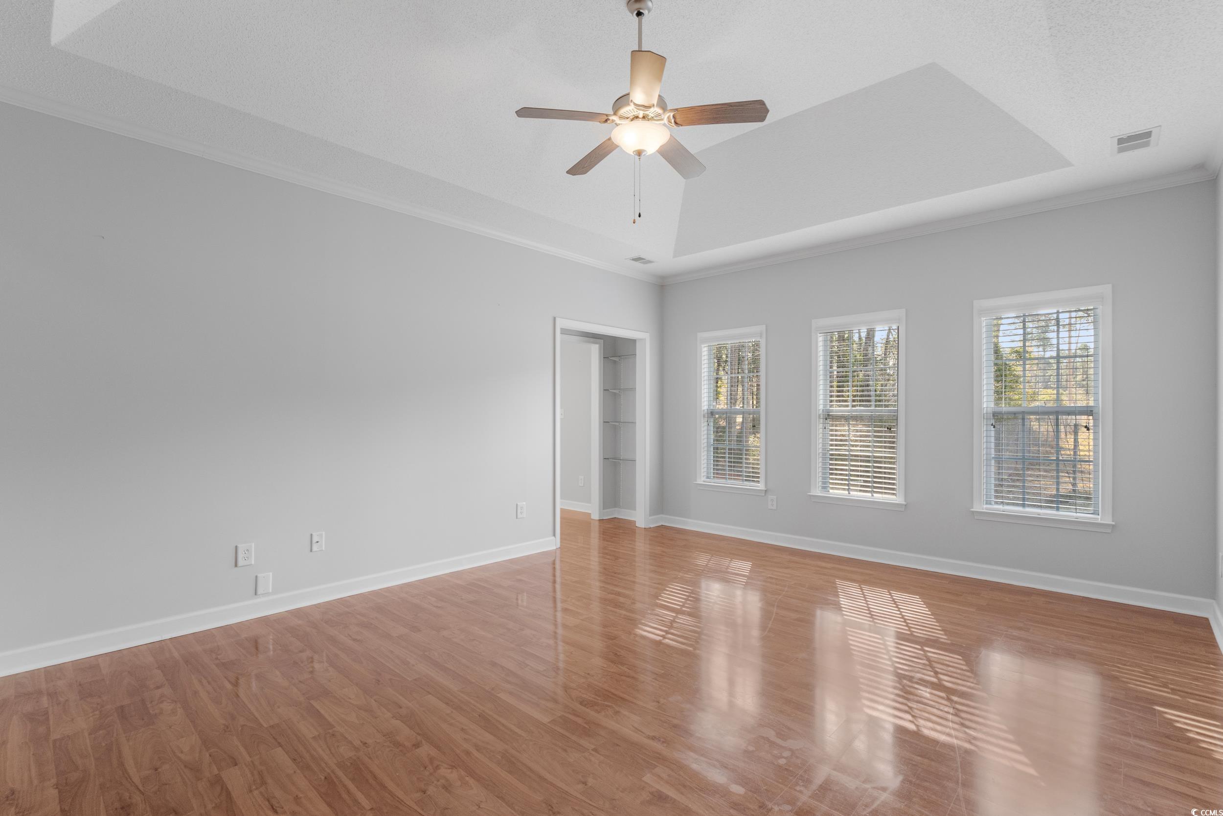 1019 Hillsdale Dr. Property Photo 6