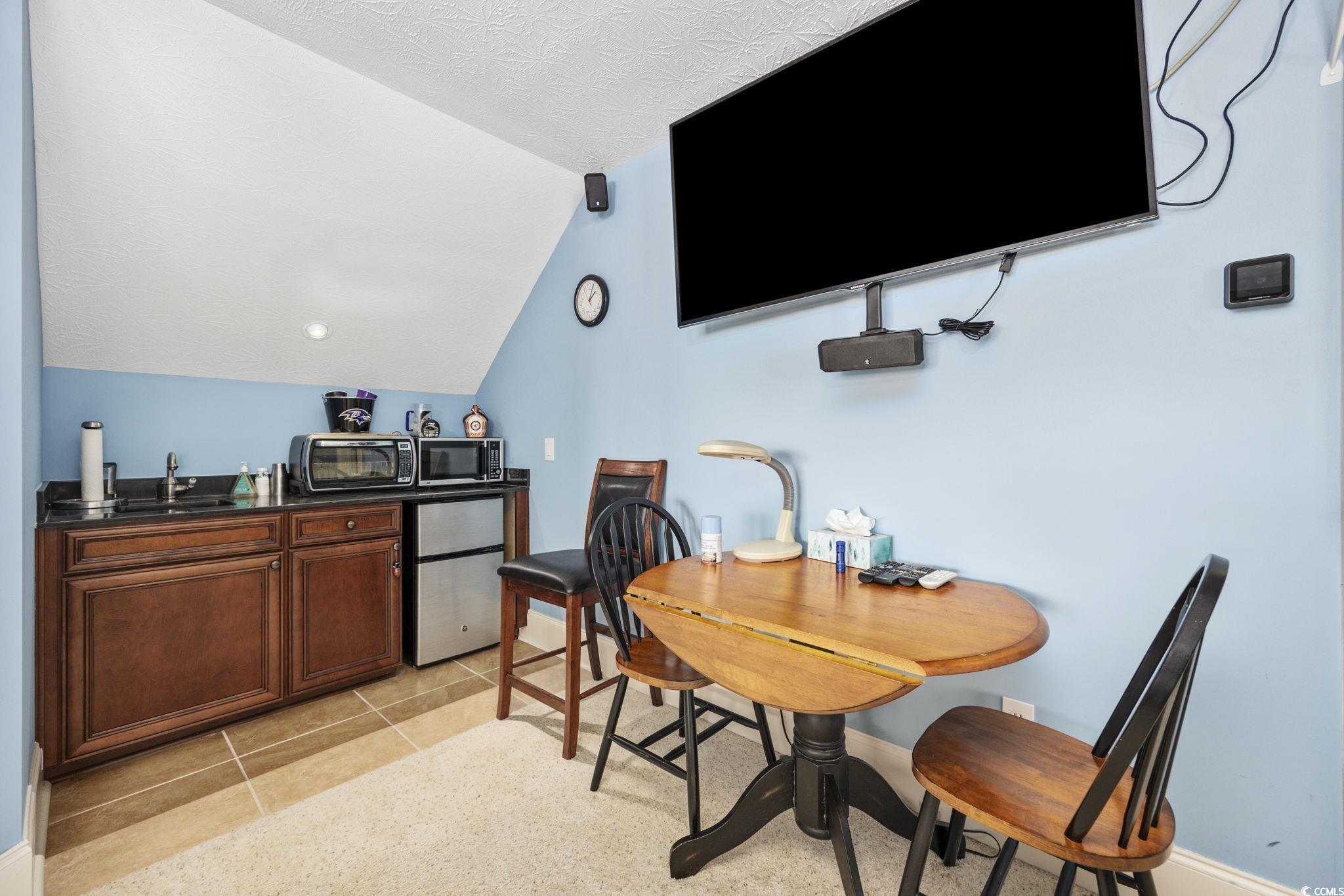 120 Swallowtail Ct. Property Photo 25