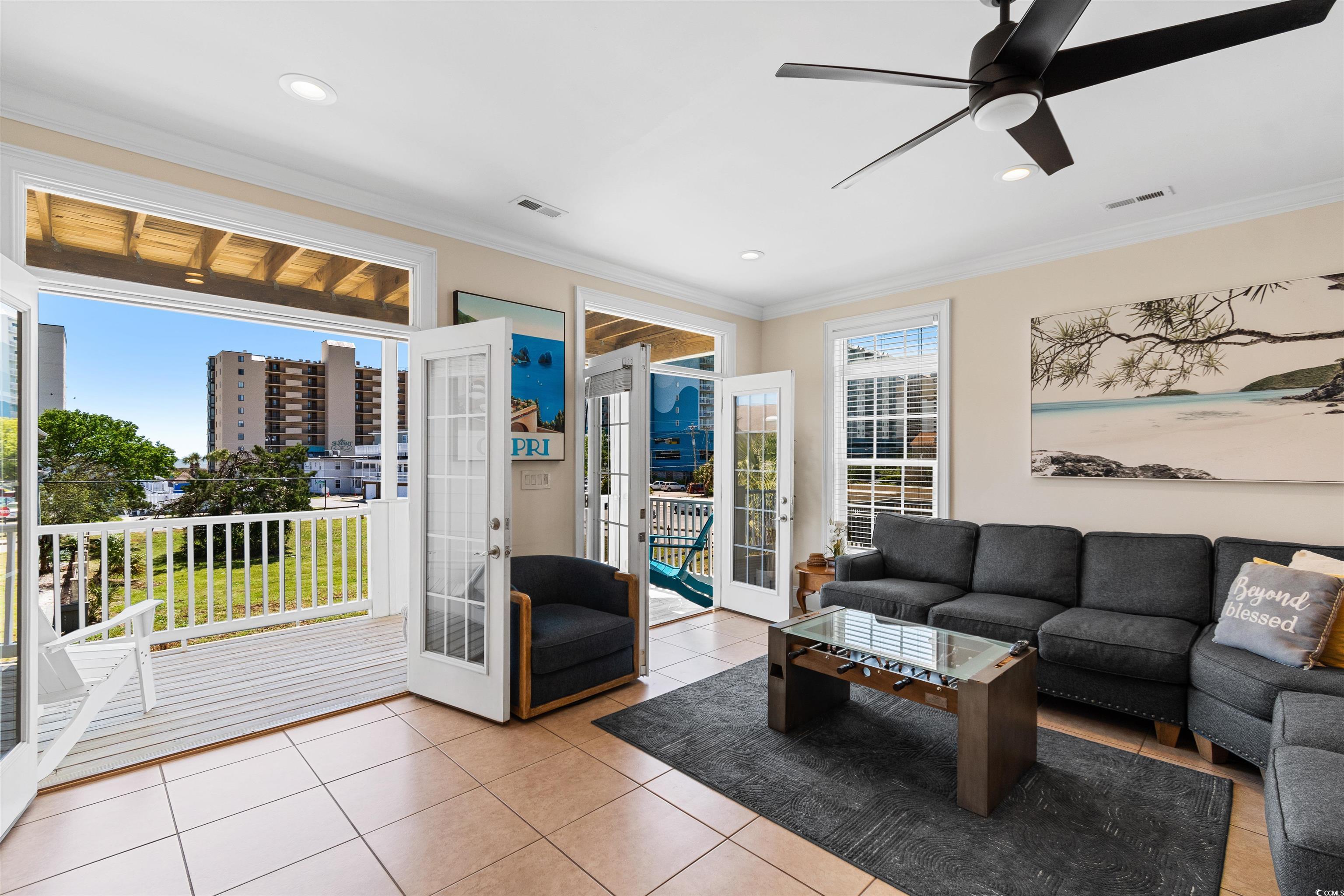 4620 Surf St. Property Photo 2
