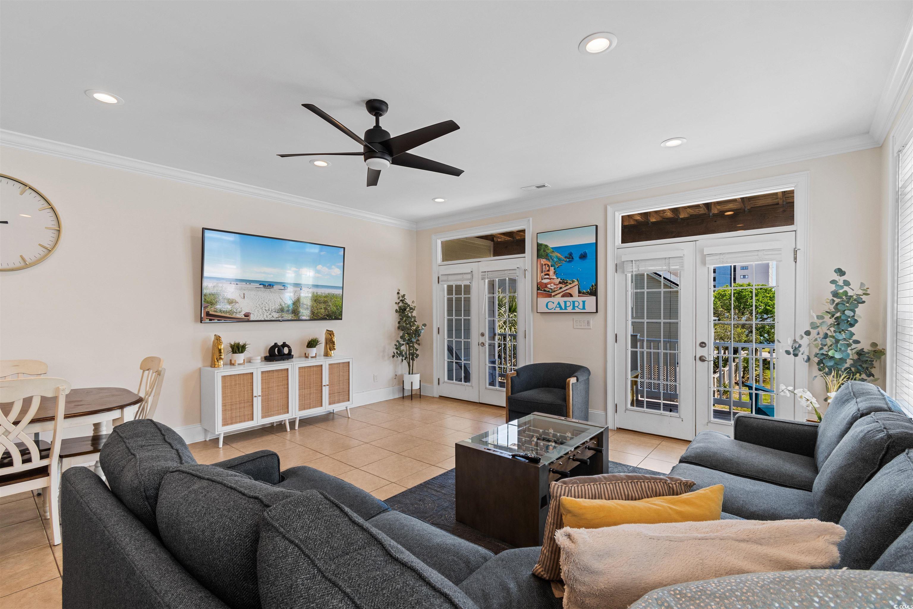 4620 Surf St. Property Photo 3