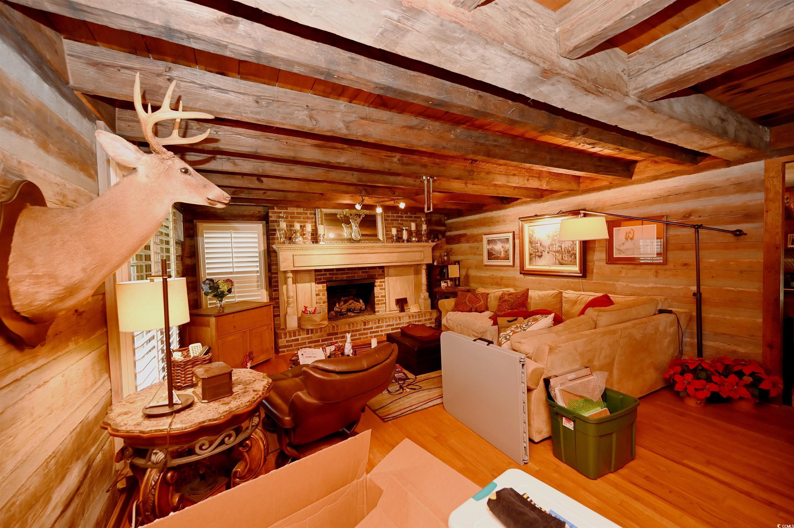 1993 Meadowood Ln. Property Photo 2