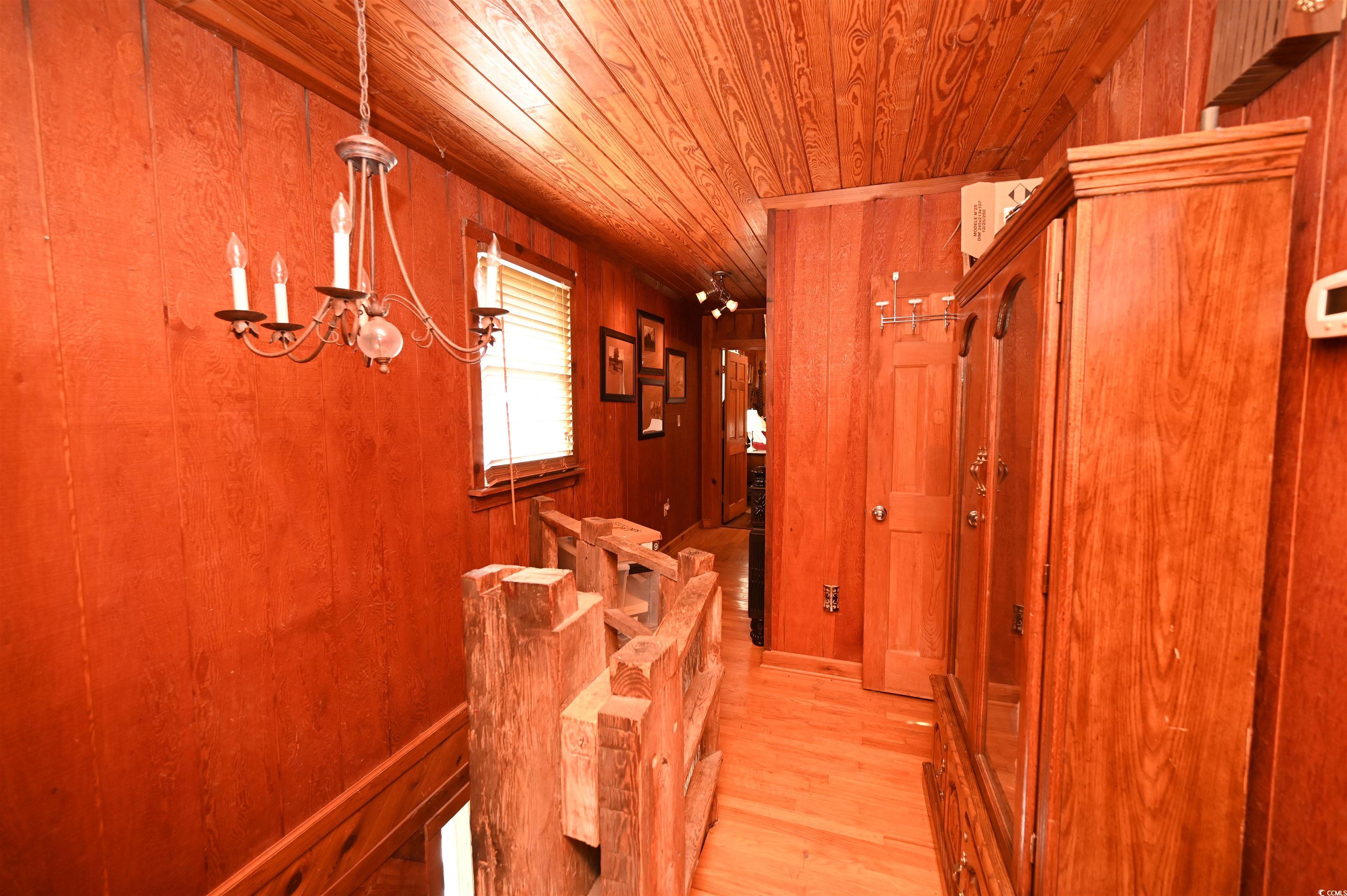 1993 Meadowood Ln. Property Photo 17