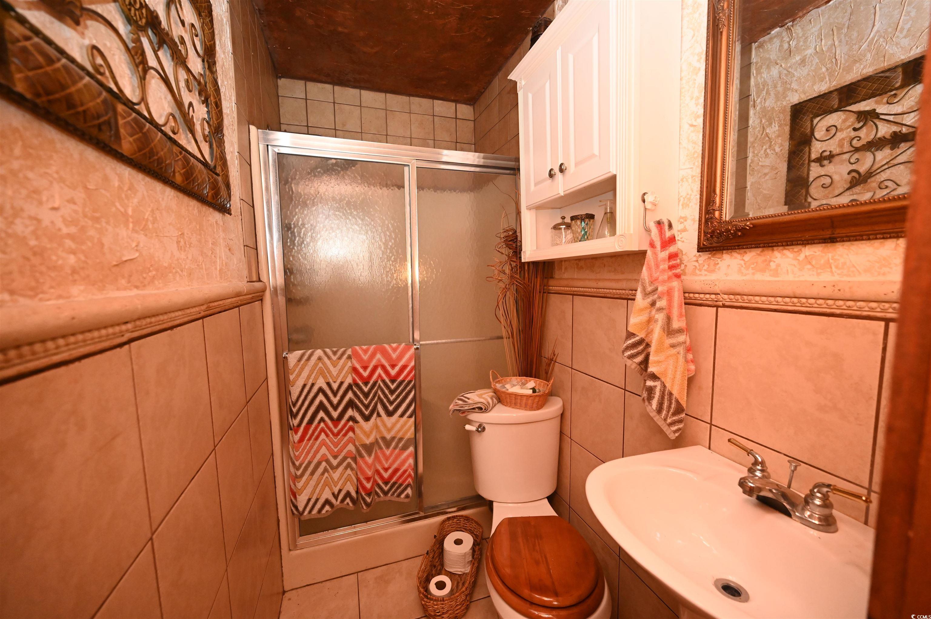1993 Meadowood Ln. Property Photo 23