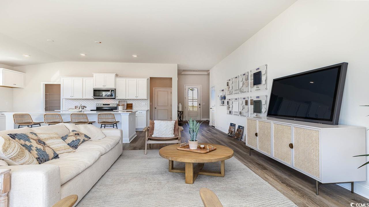 423 Clear Lake Dr. Property Photo 18