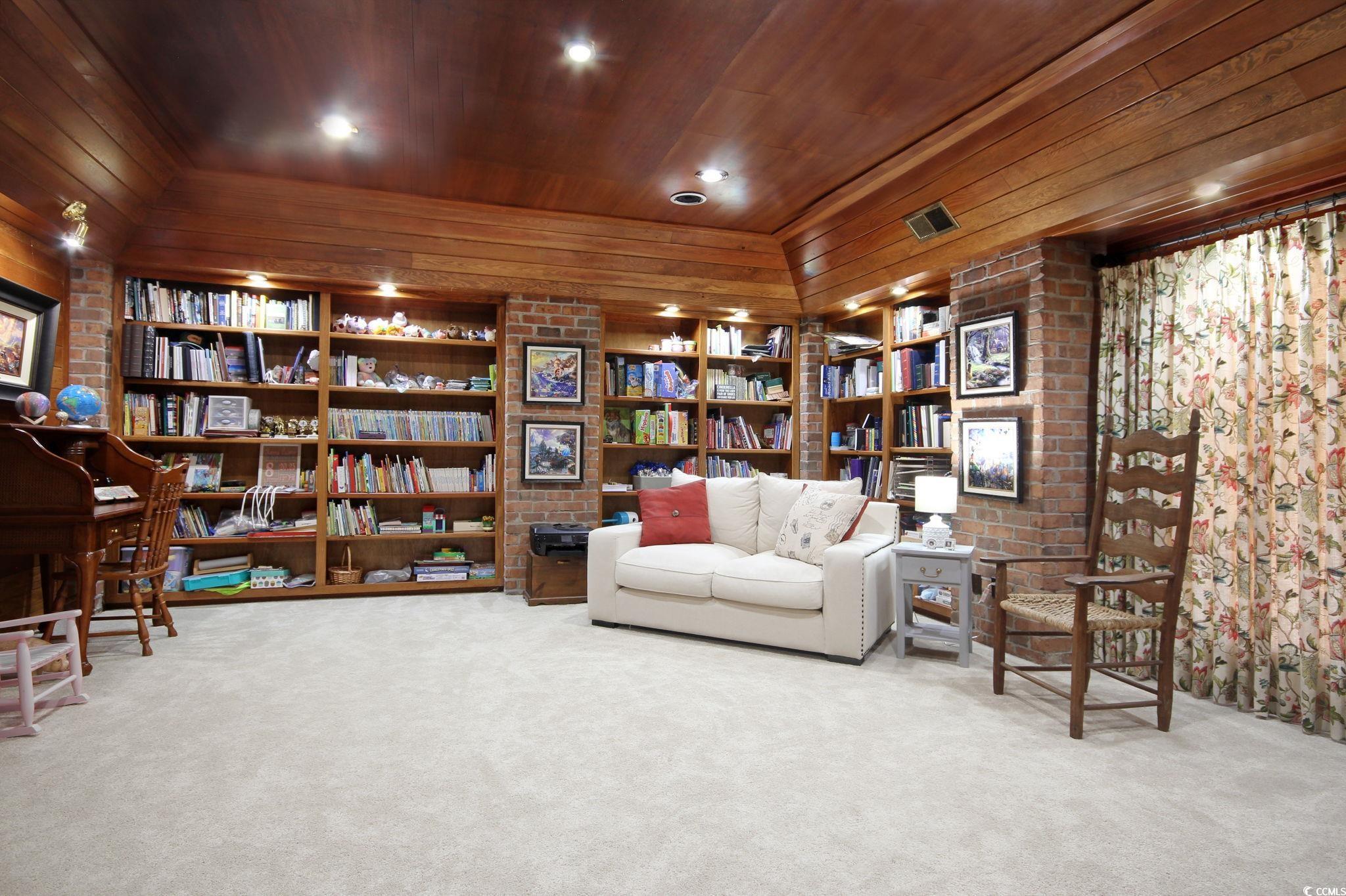 2425 South Bay St. Property Photo 26