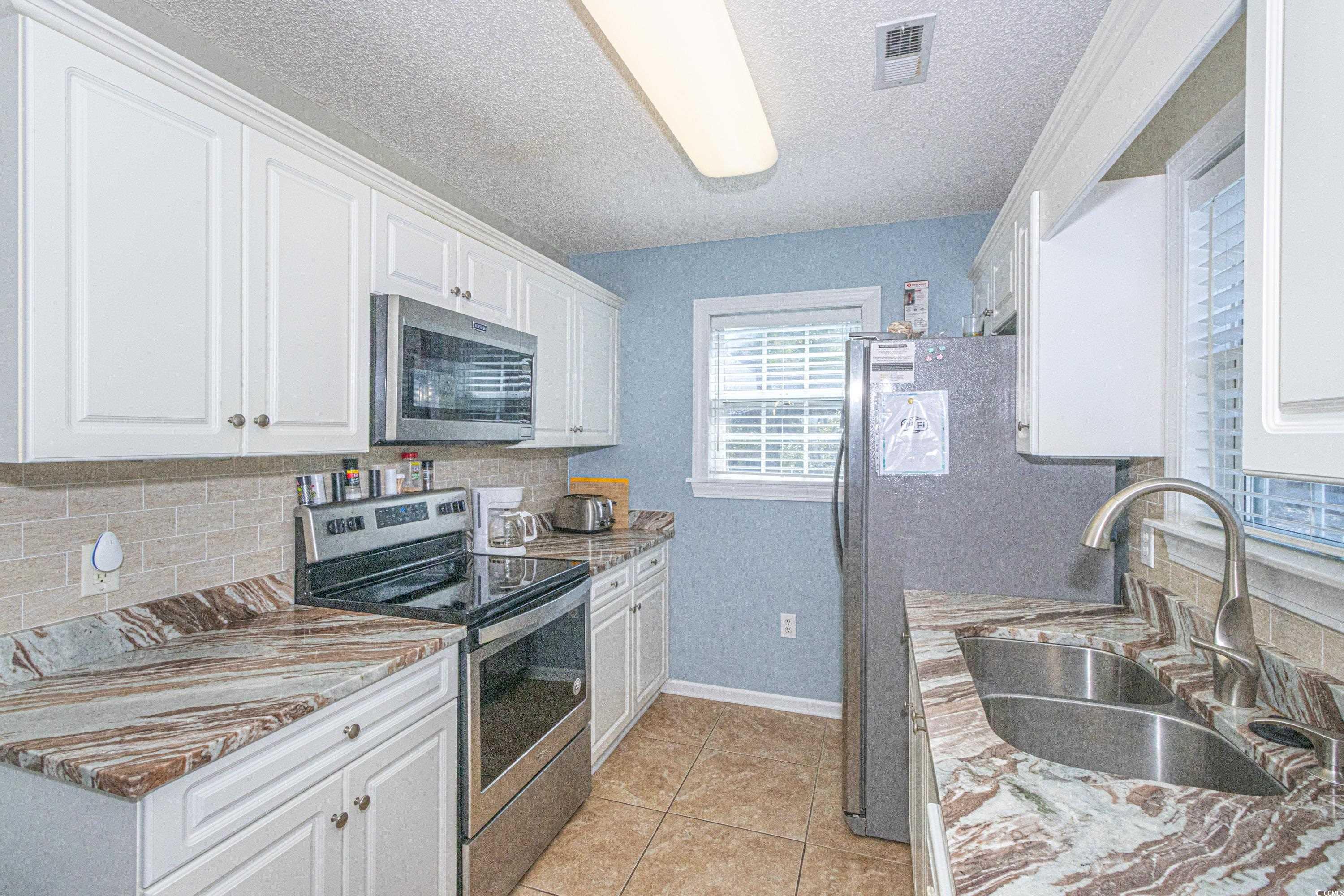 9676 Glenn Ellen Way Property Photo 6