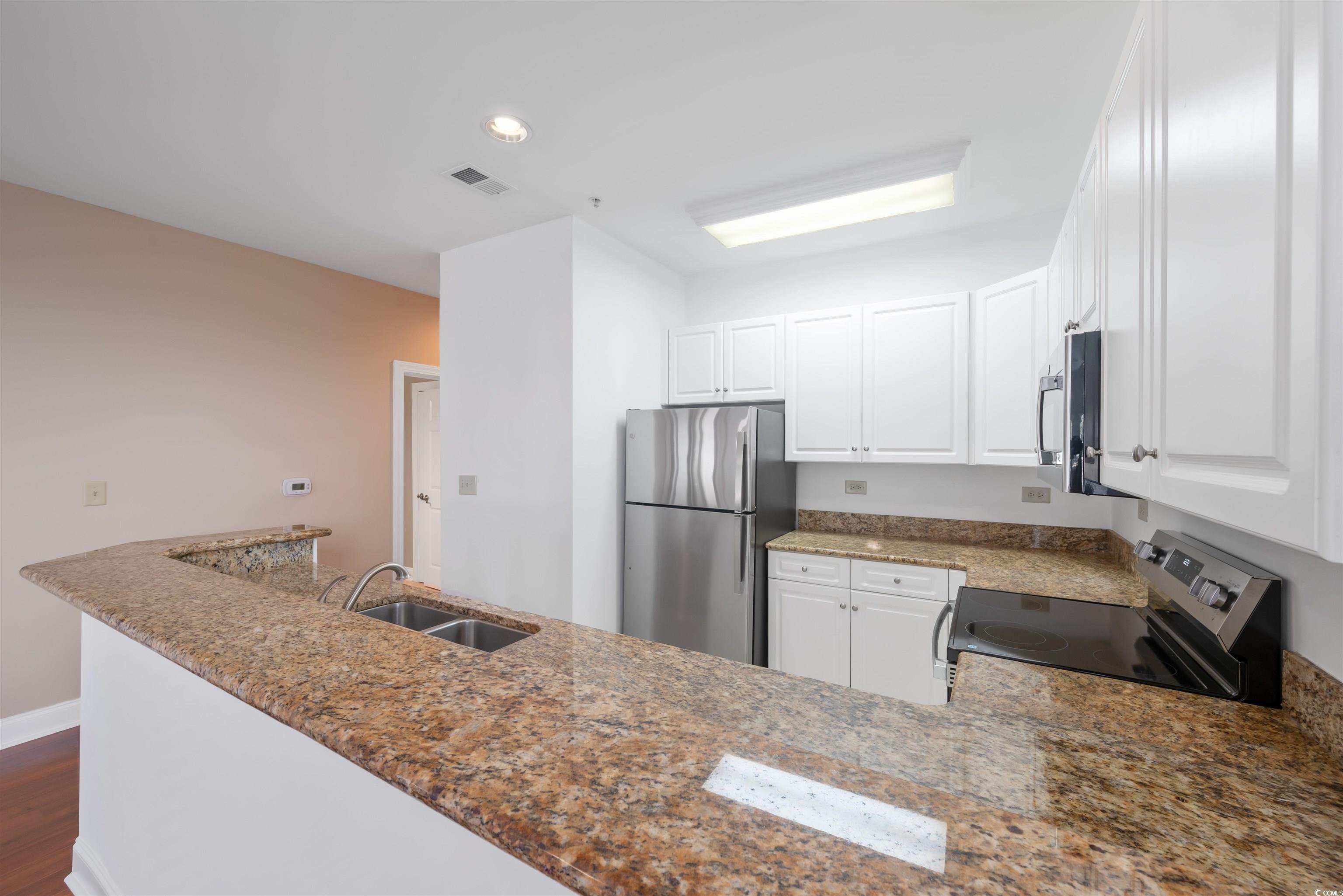 1025 World Tour Blvd. Property Photo 8