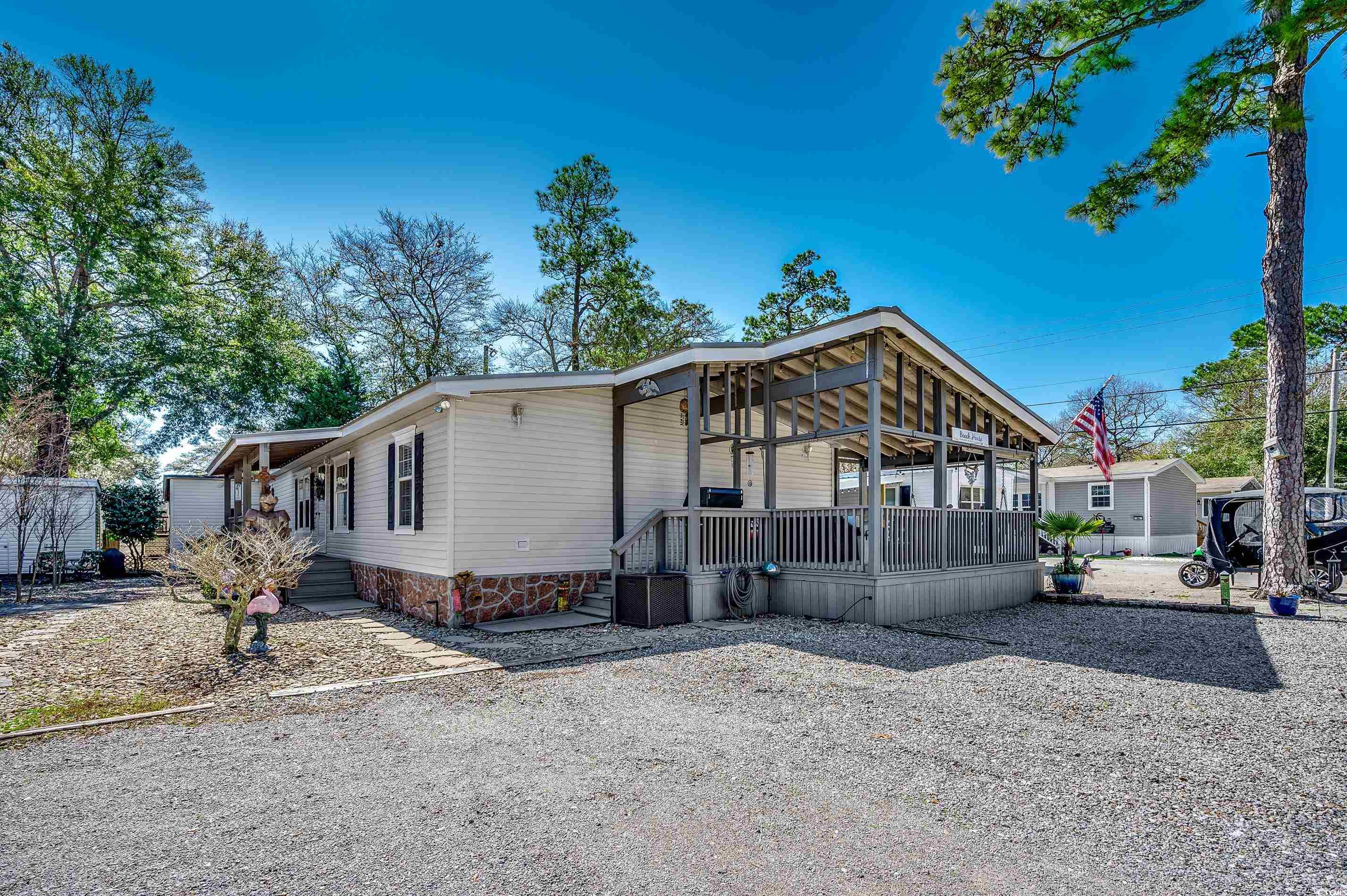 9700 Kings Rd. Property Photo