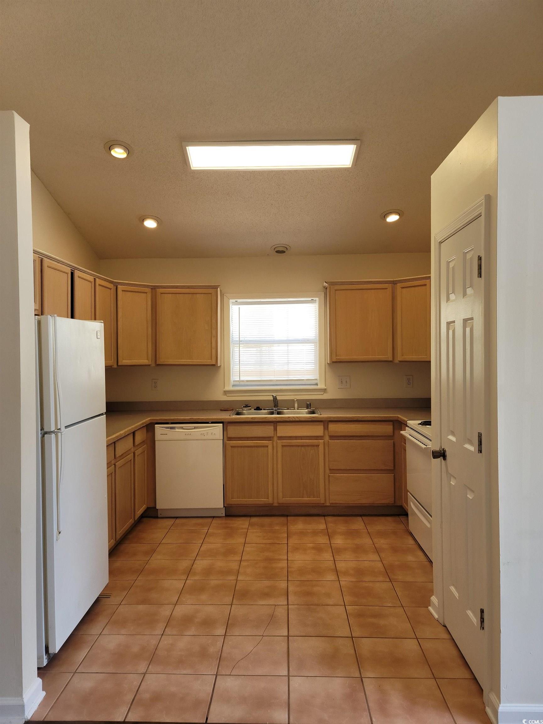 609 S 6th Ave. Property Photo 4