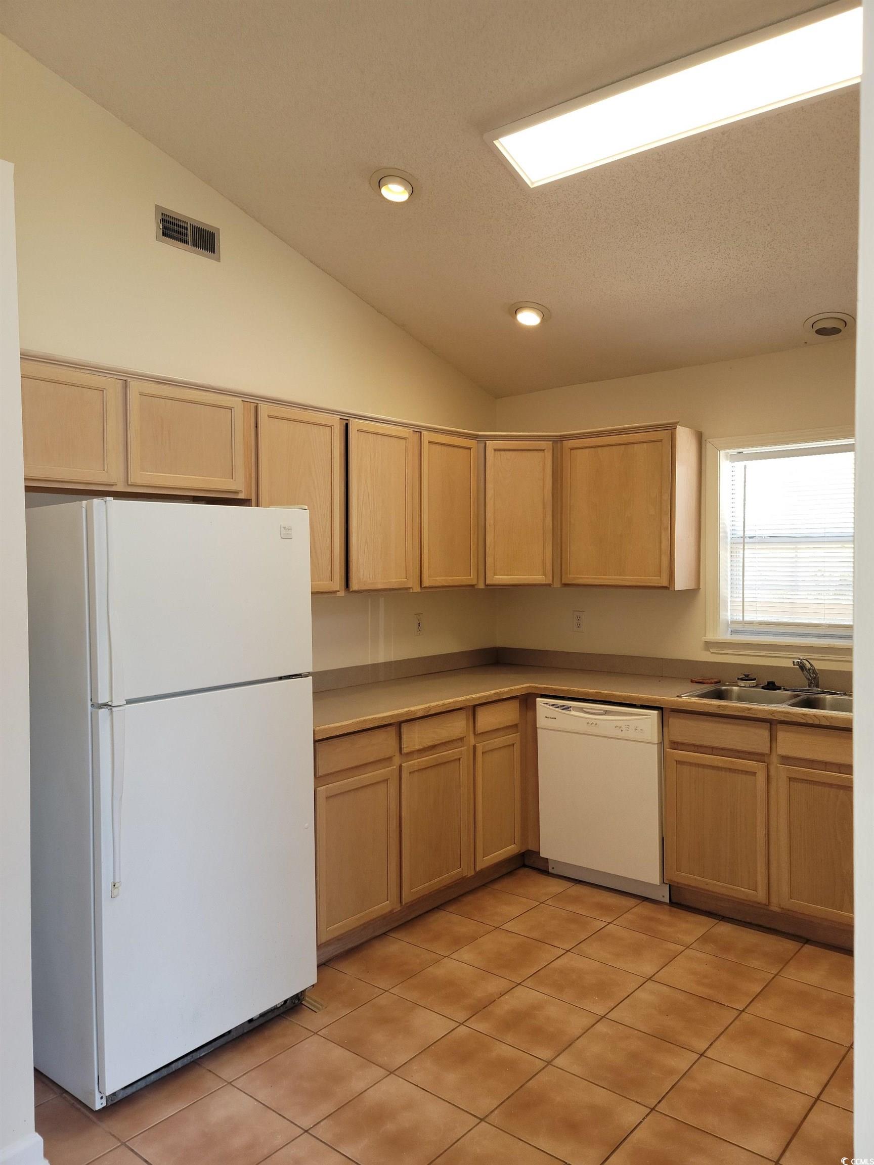 609 S 6th Ave. Property Photo 5
