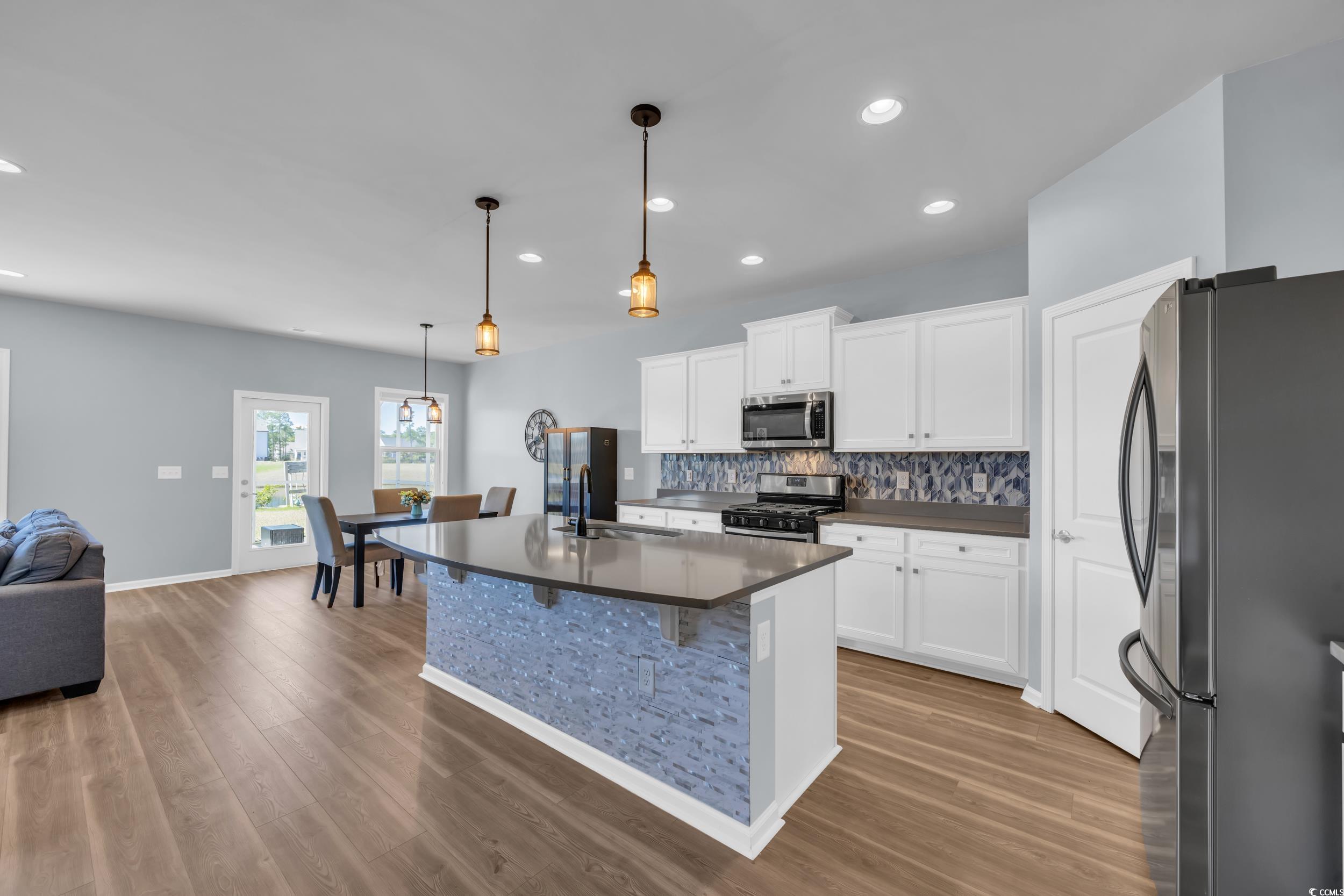 3304 Candytuft Dr. Property Photo 10