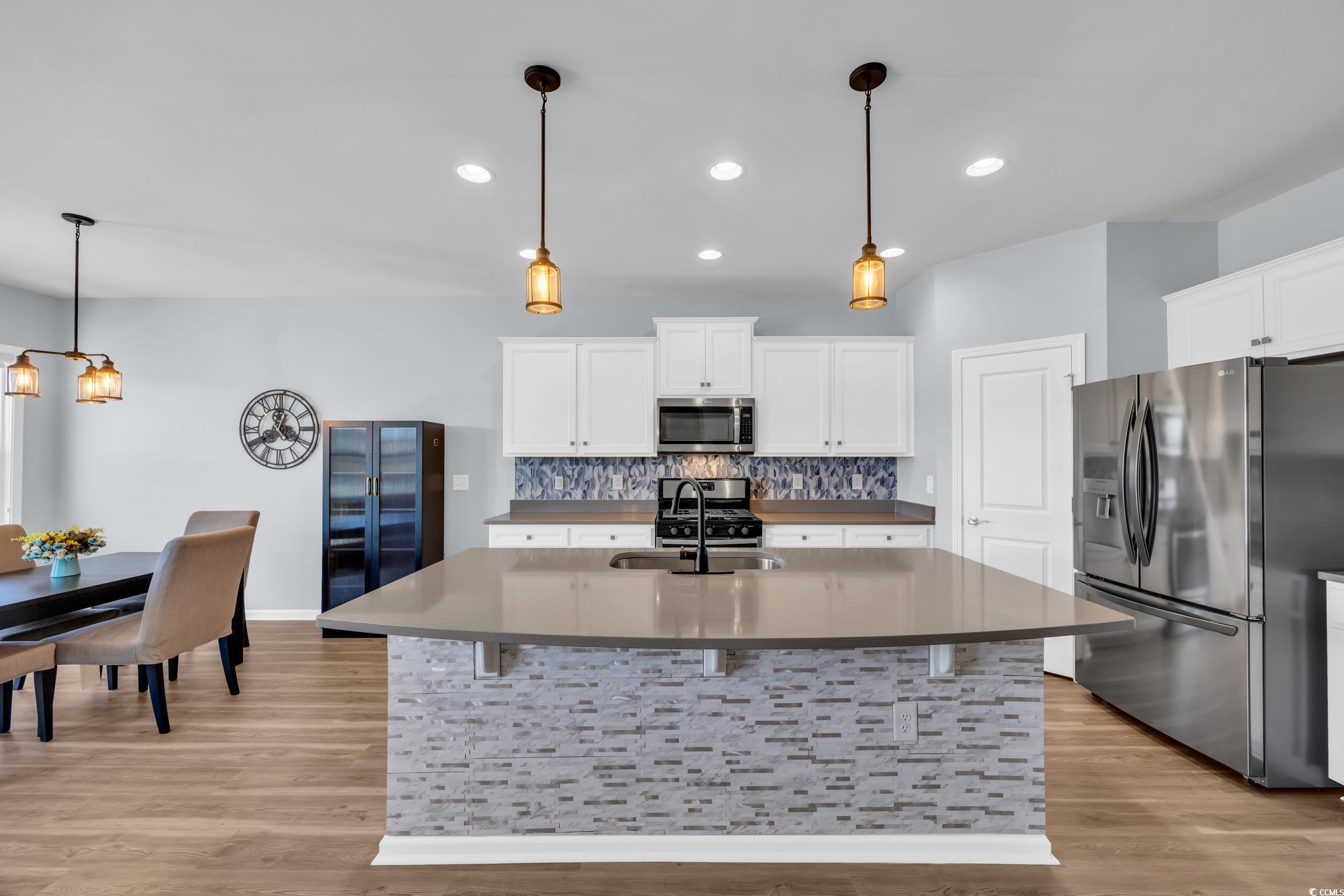 3304 Candytuft Dr. Property Photo 11