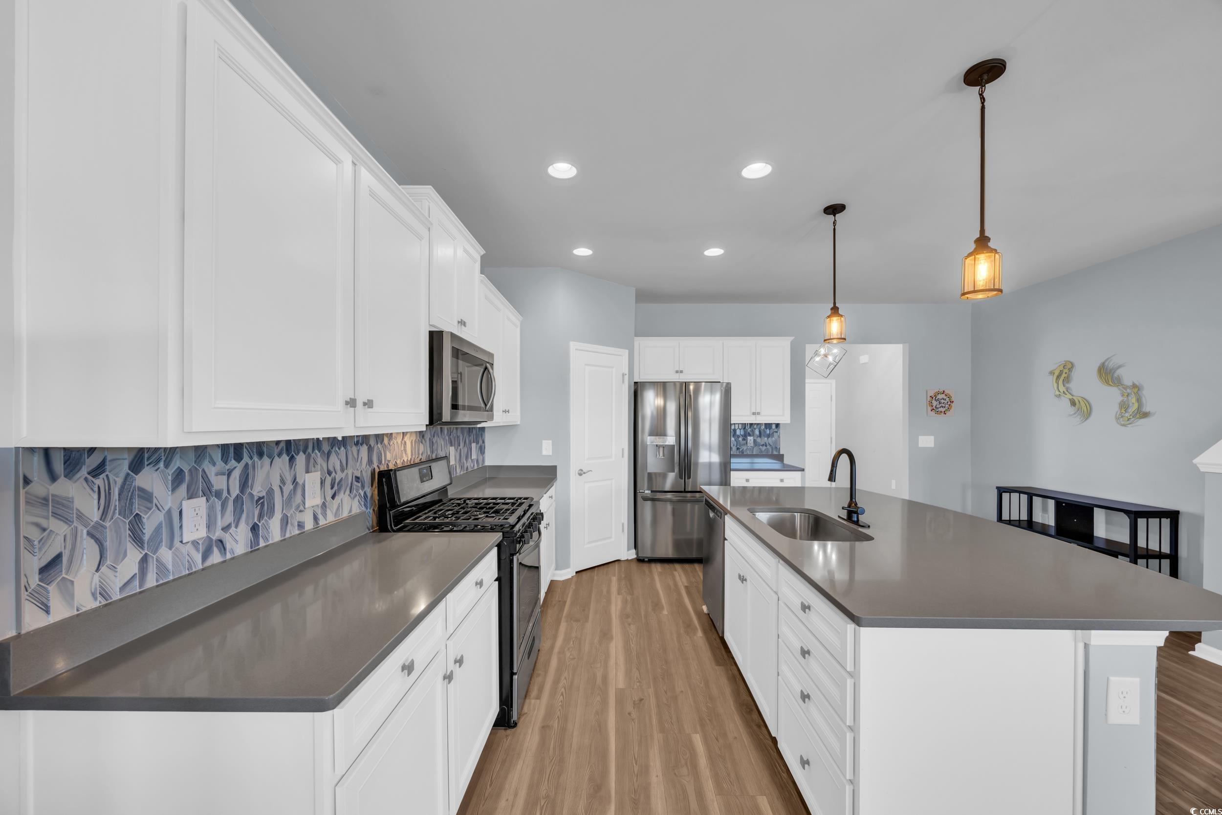 3304 Candytuft Dr. Property Photo 12