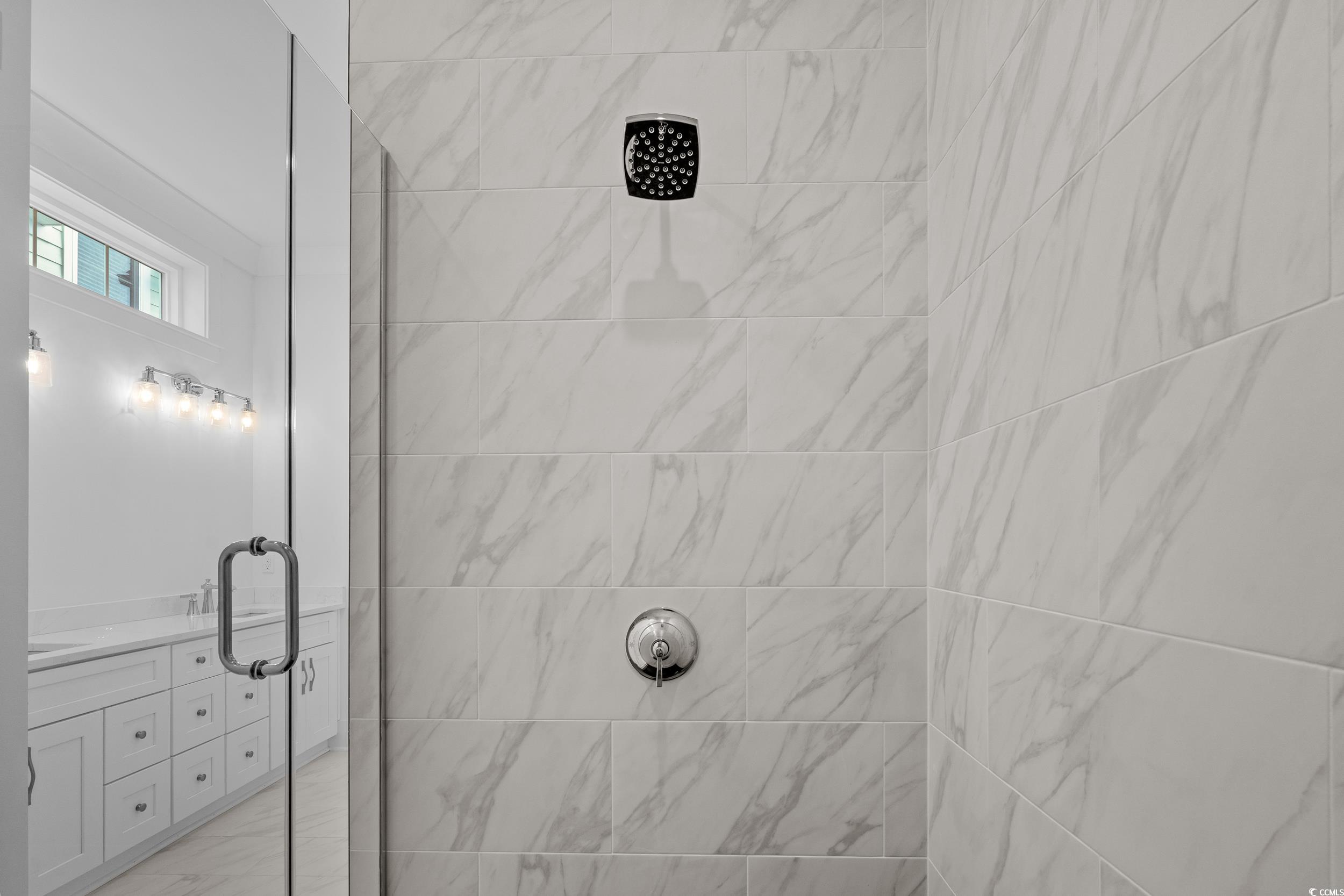 921 Crystal Water Way Property Photo 27