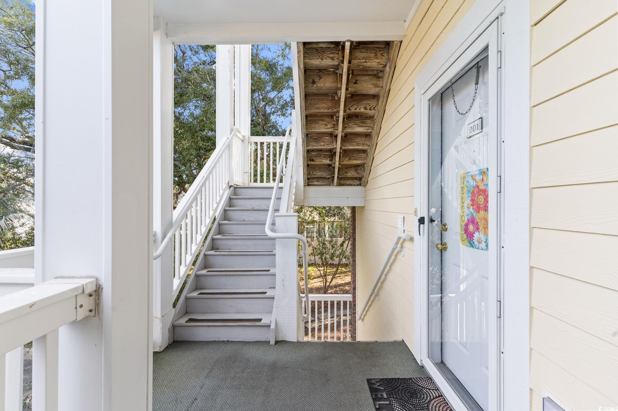4221 Hibiscus Dr. Property Photo 6