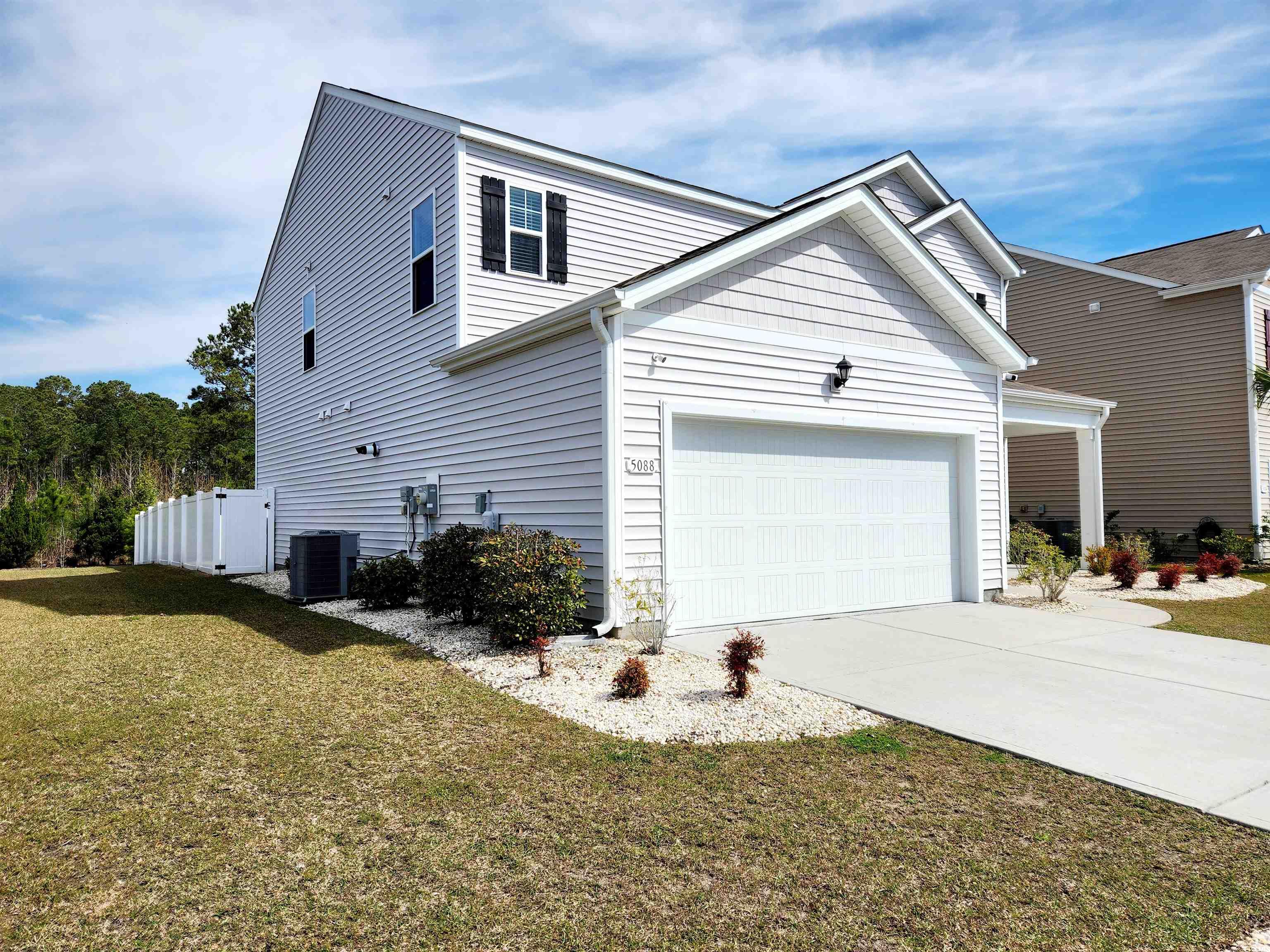 5088 Wavering Place Loop Property Photo 4
