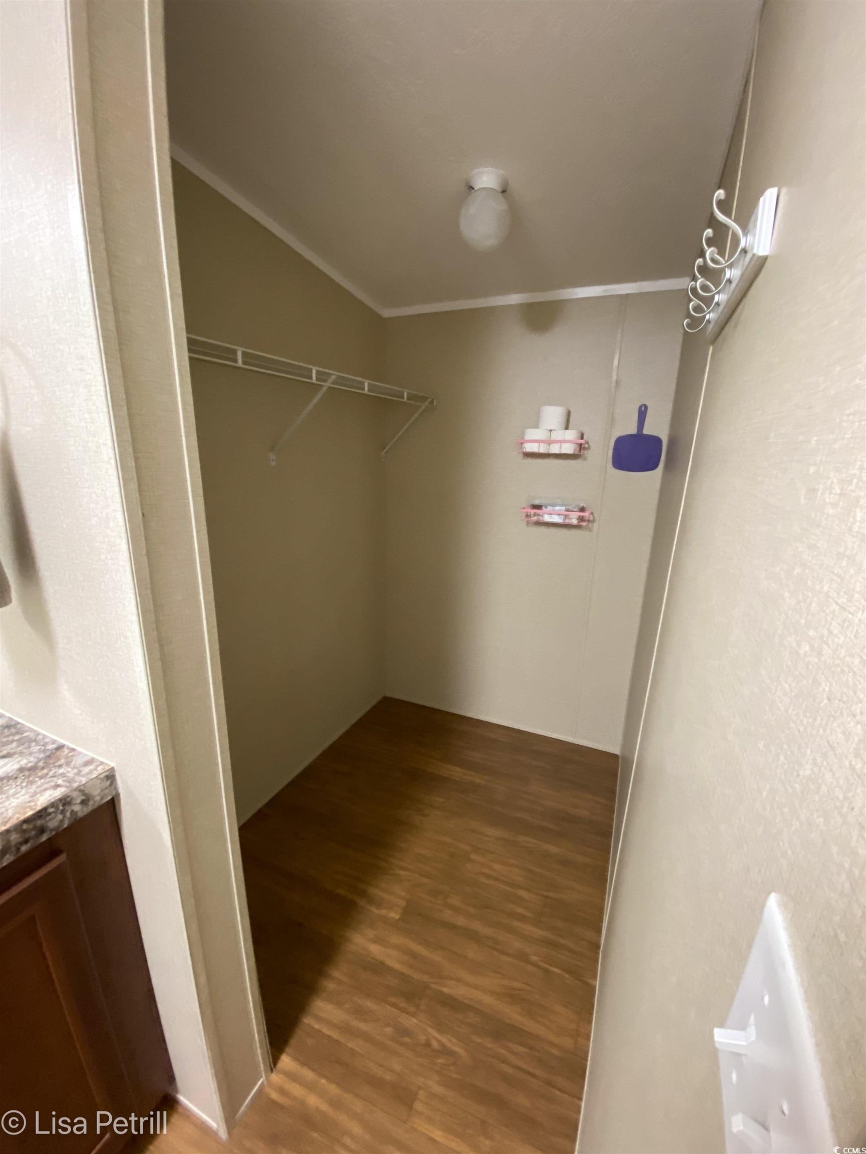 1010 Foxfire Dr. Property Photo 15