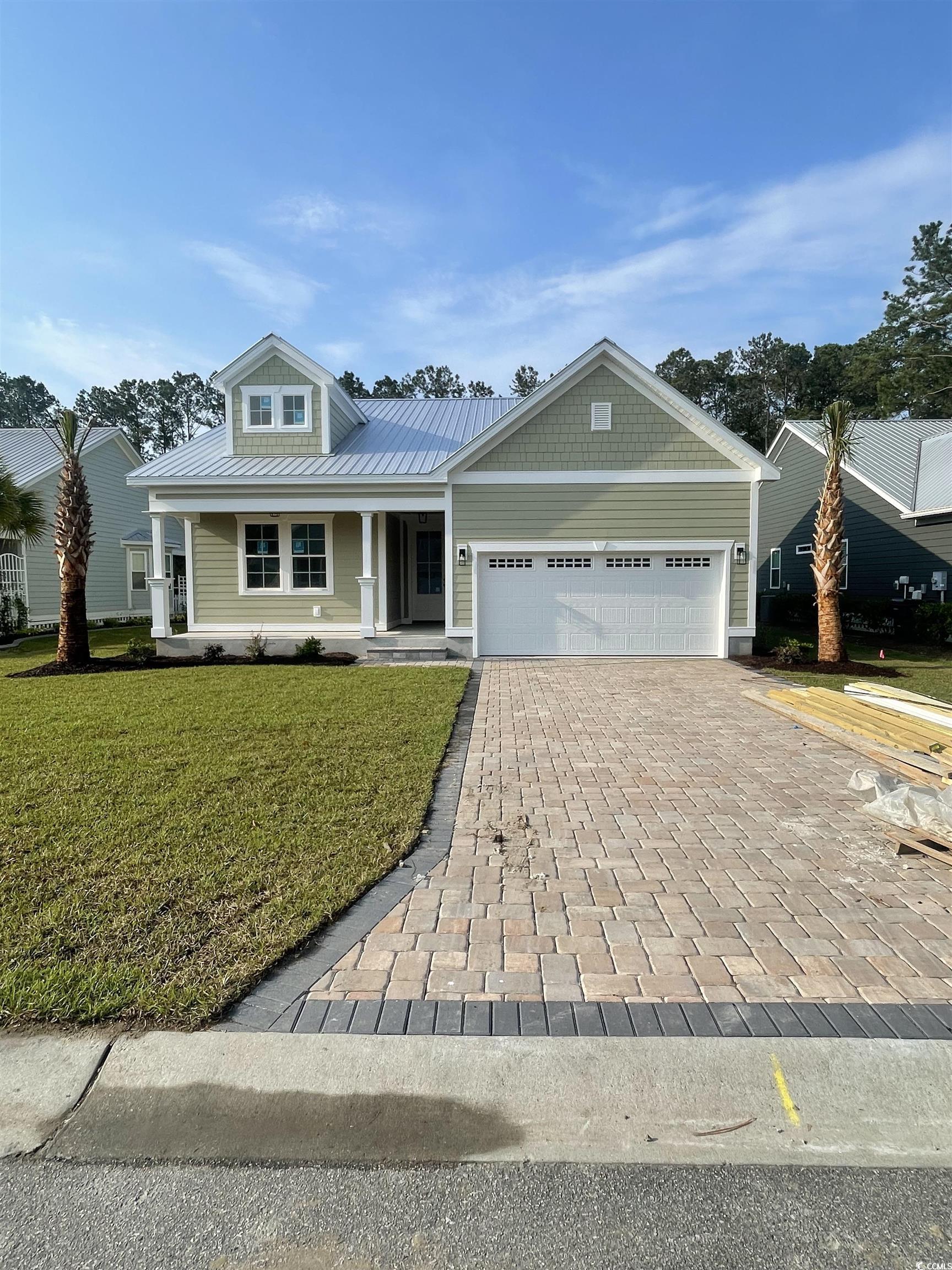 382 Waties Dr. Property Photo 1
