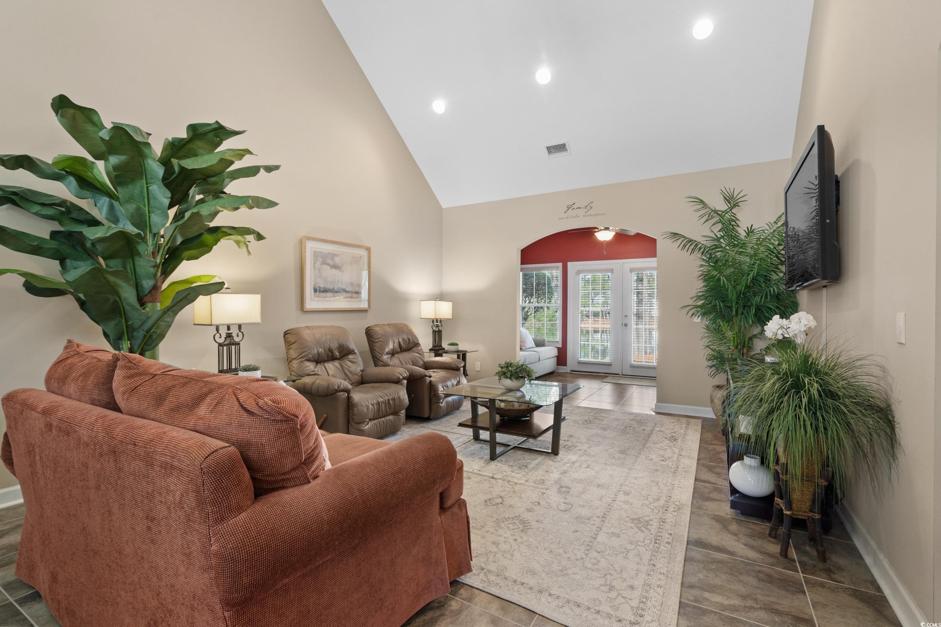 822 Foxtail Dr. Property Photo 4