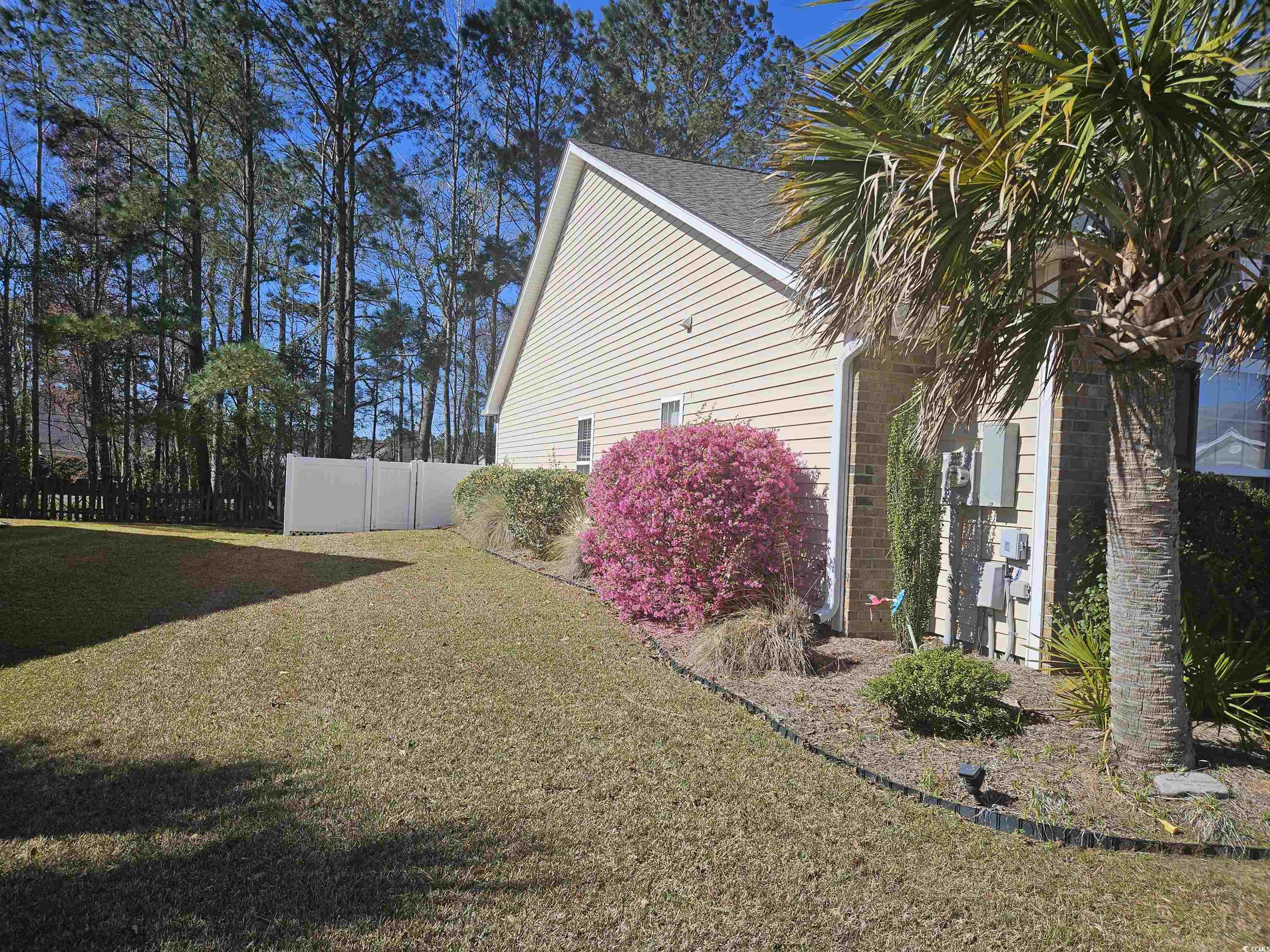 121 Carriage Lake Dr. Property Photo 28