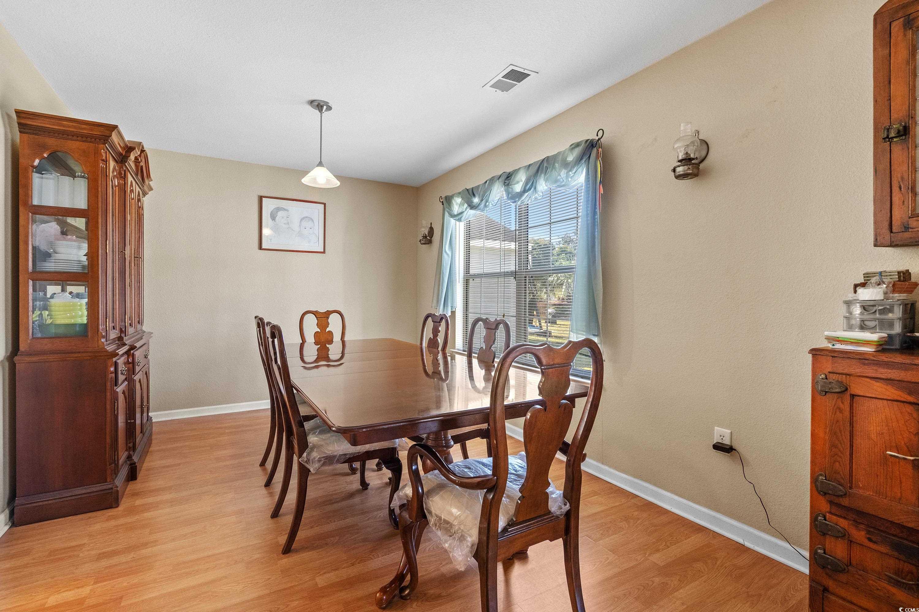 425 Dandelion Ln. Property Photo 6