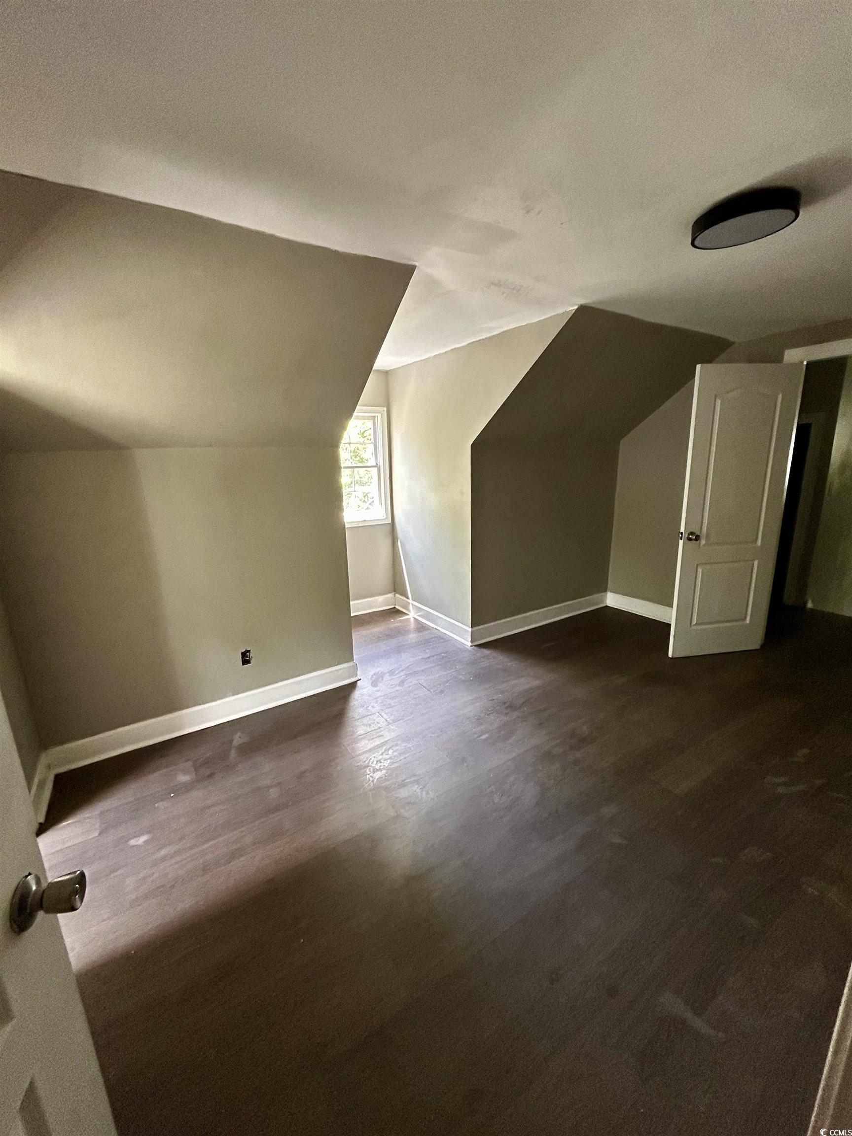 425 Patmar Square Property Photo 18