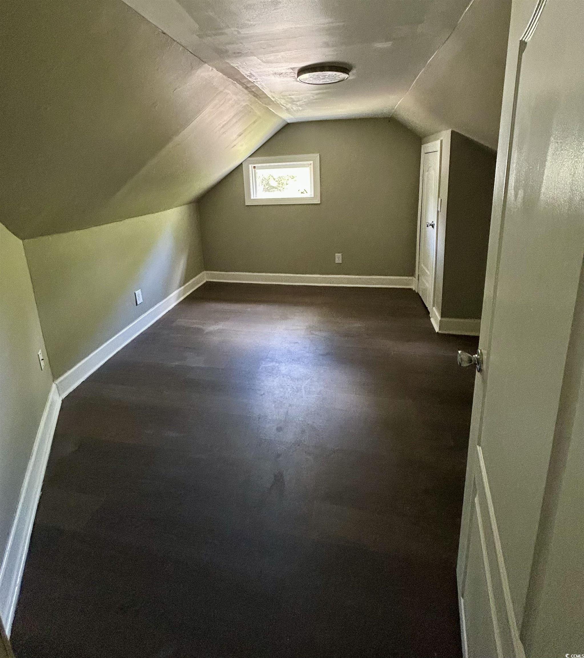 425 Patmar Square Property Photo 19