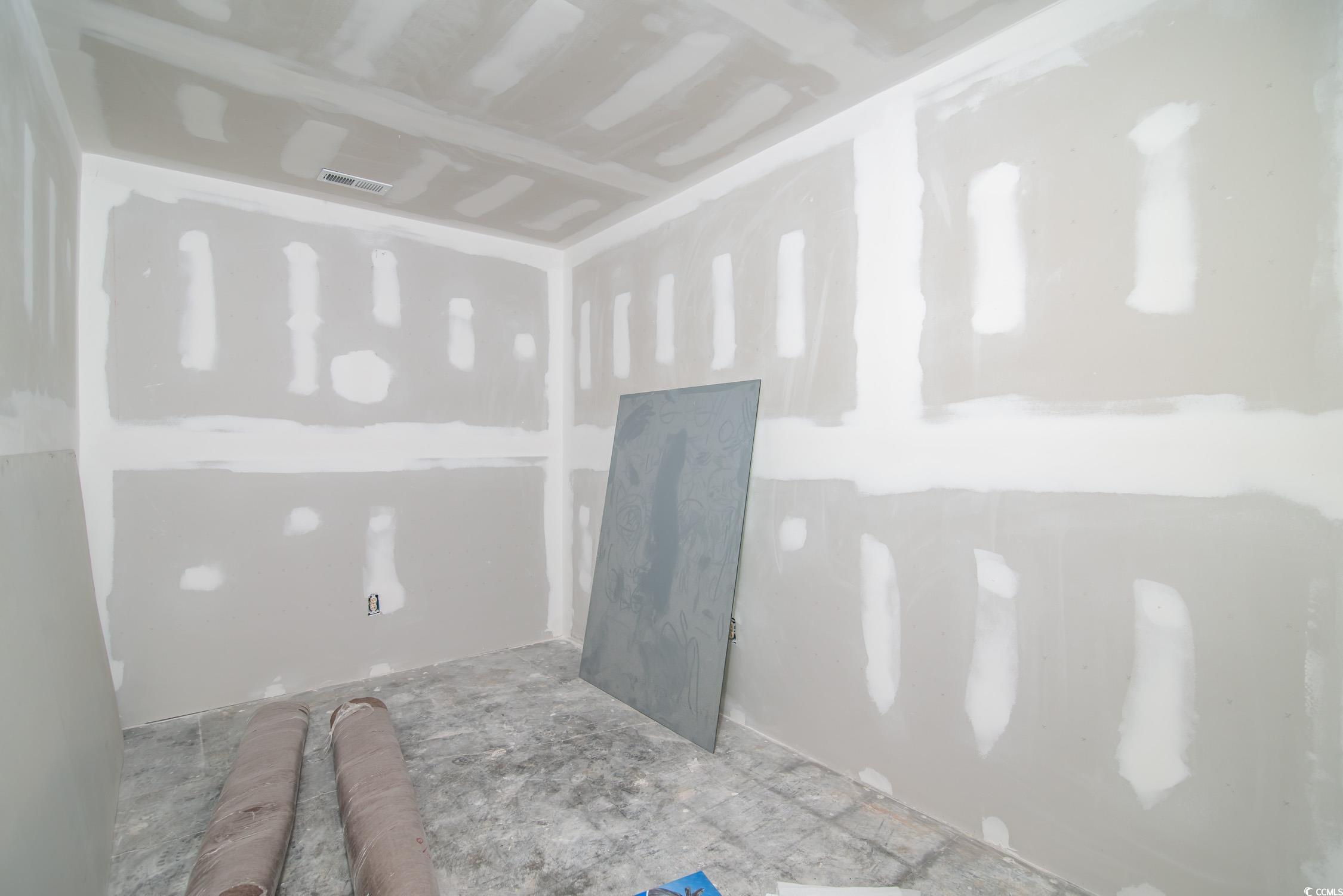 710 Sandy Ln. Property Photo 13