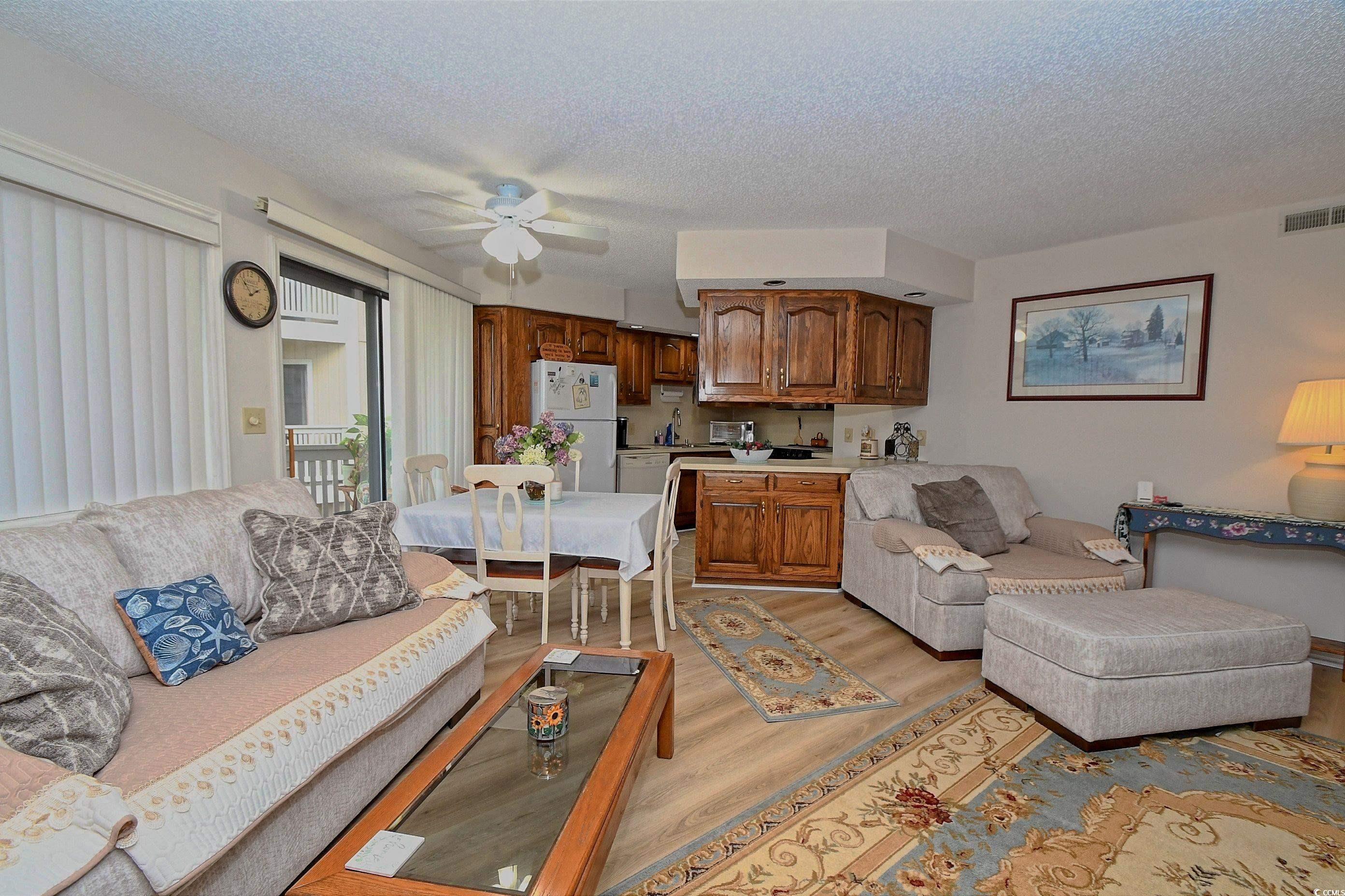 4242 Pinehurst Circle Property Photo 6