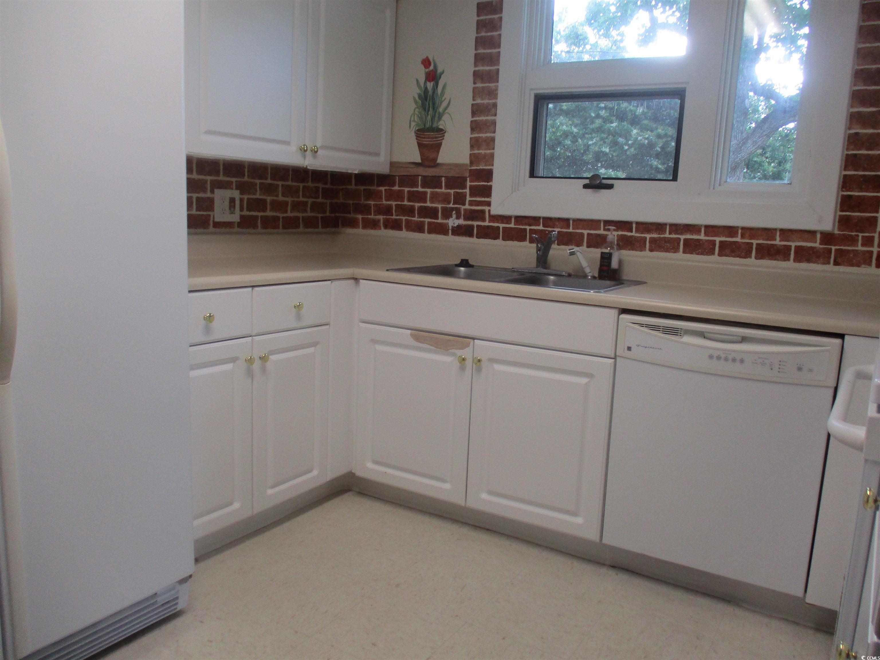 3752 Tea Rose St. Property Photo 5