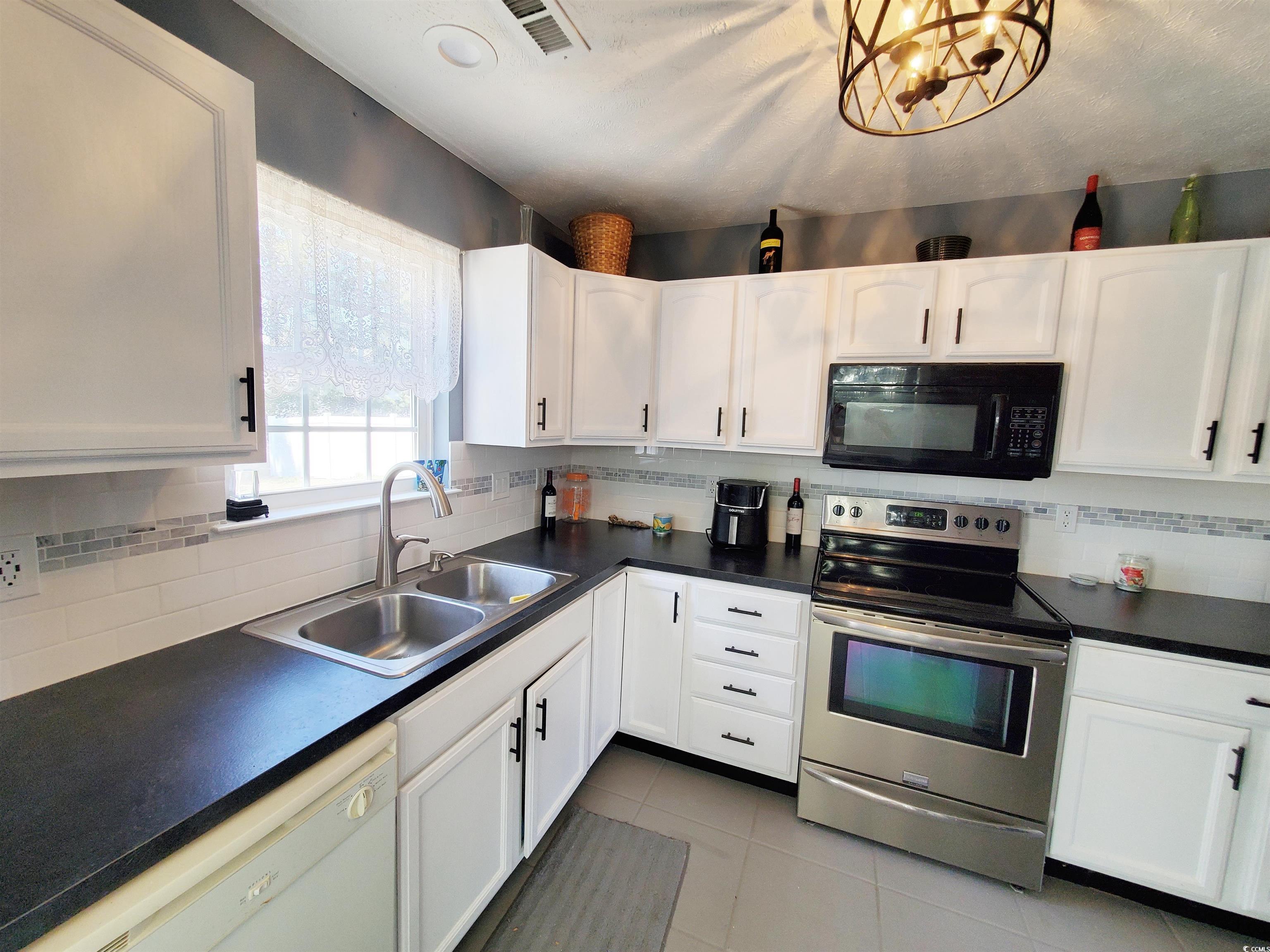 221 Black Bear Rd. Property Photo 17