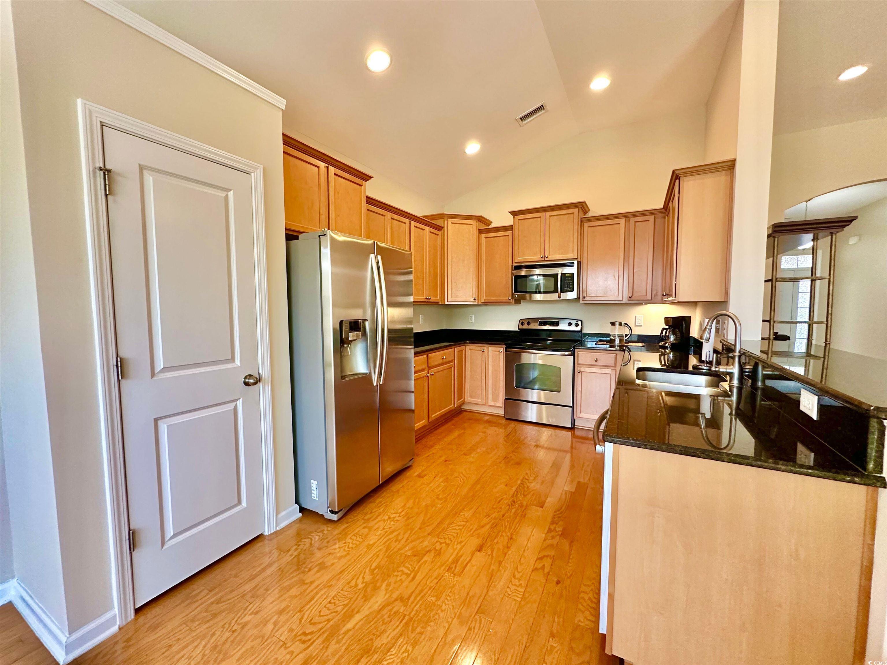 1612 Fairforest Ct. Property Photo 16